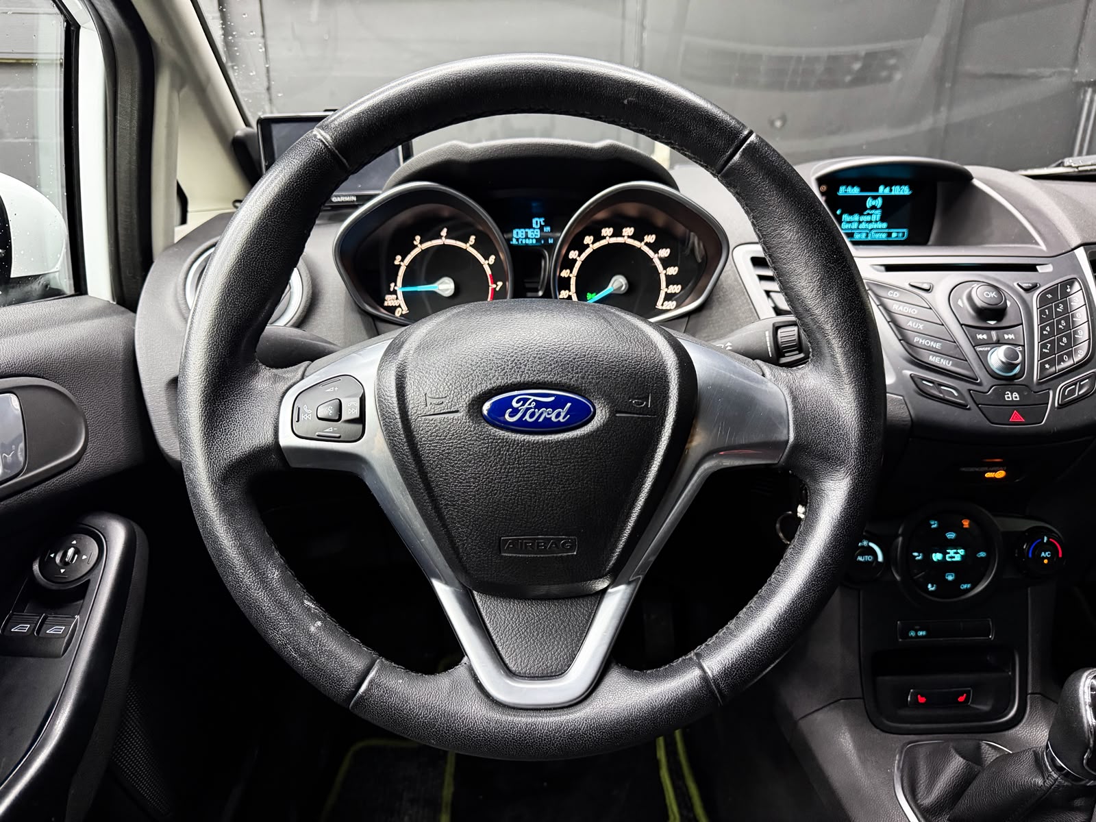FORD Fiesta 1.0 SCTi Titanium-image-10