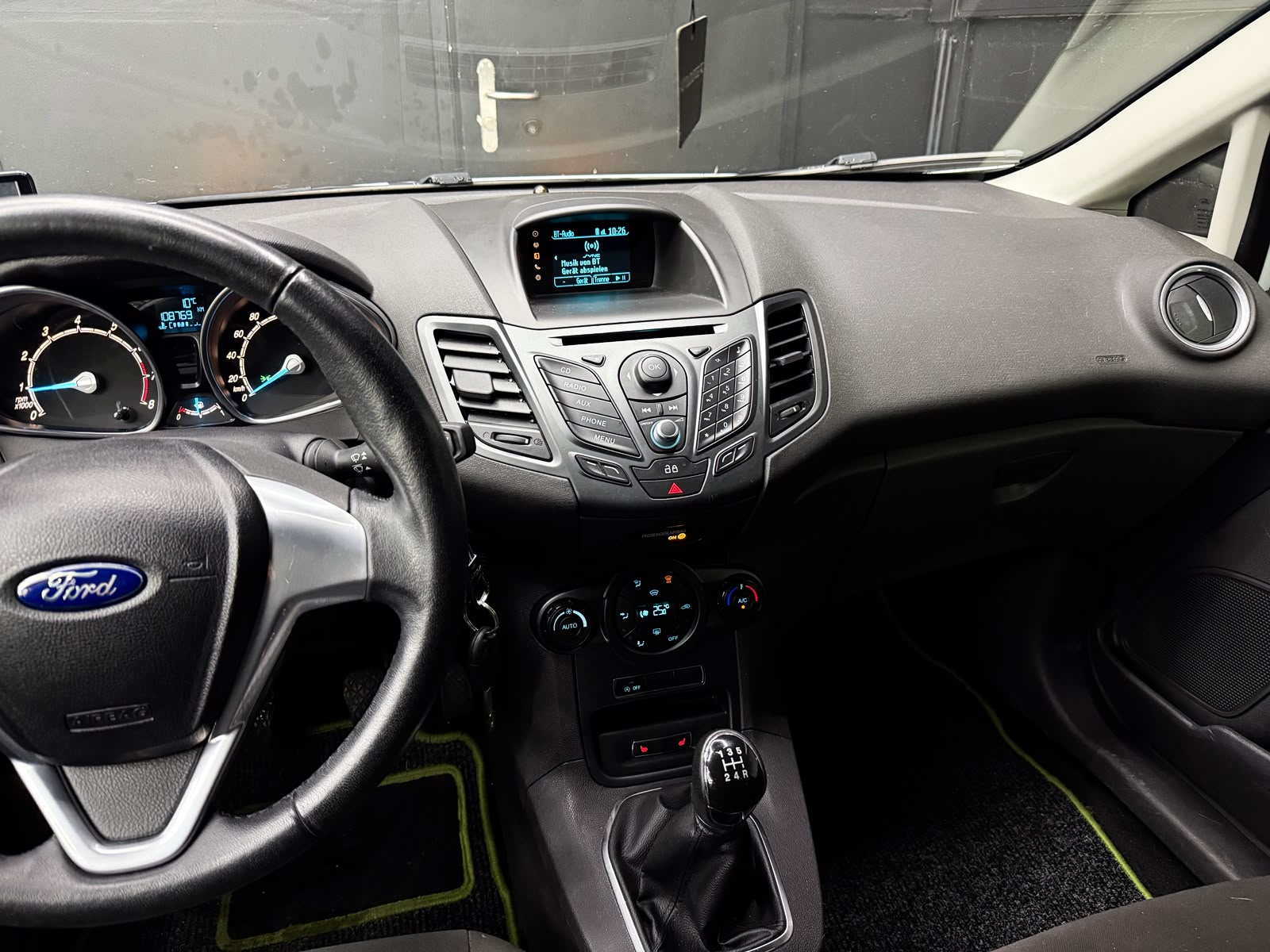 FORD Fiesta 1.0 SCTi Titanium-image-13