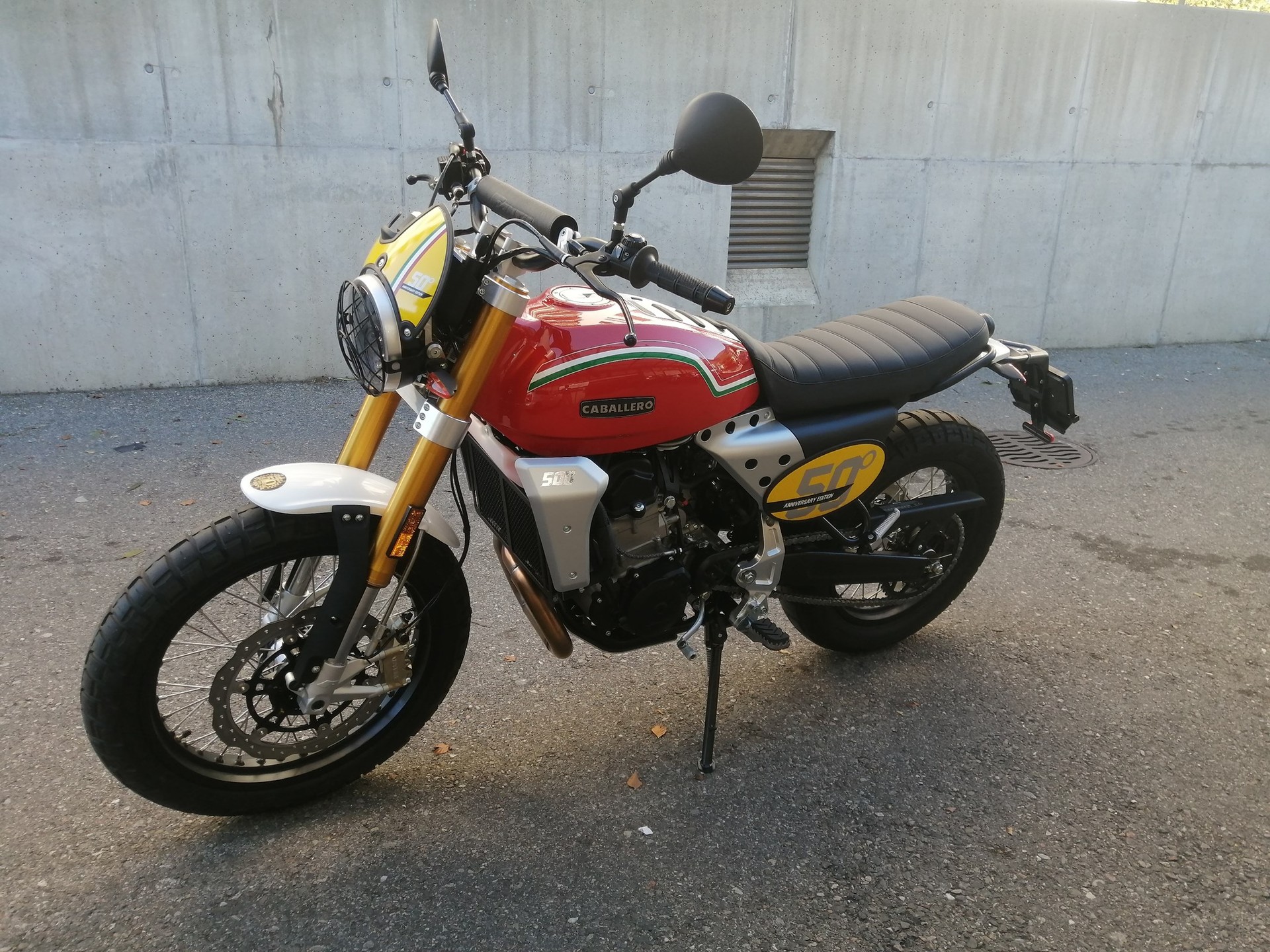 FANTIC Caballero 500-showroom-element-2