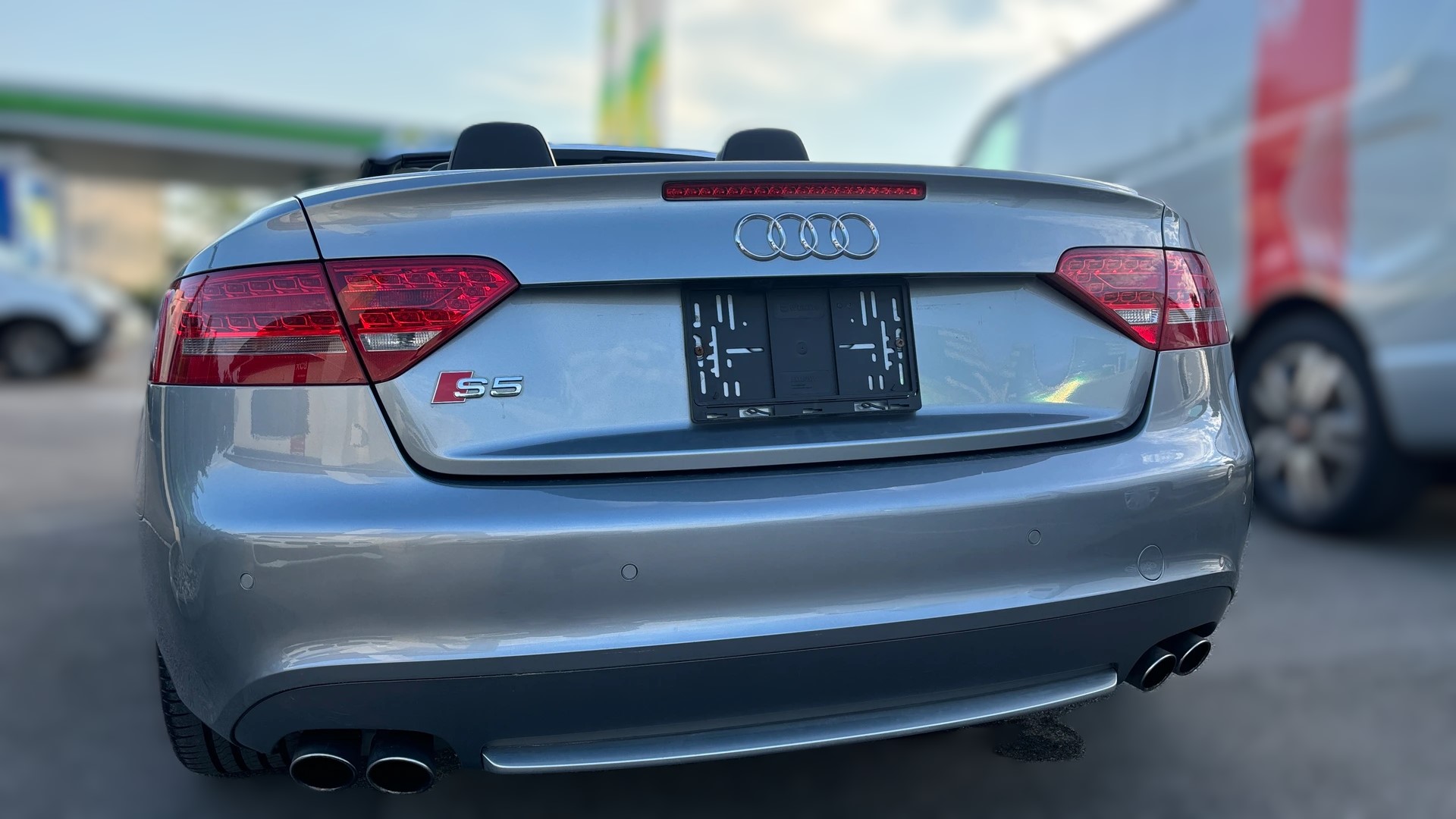 AUDI S5 Cabrio 3.0 TFSI quattro S-tronic-image-12