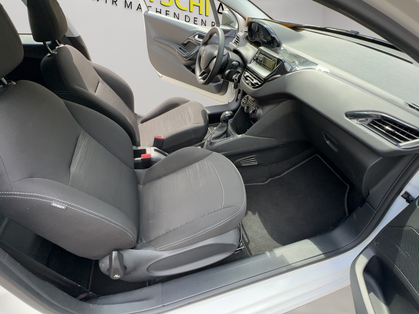 PEUGEOT 208 1.0 PureTech Access-image-13