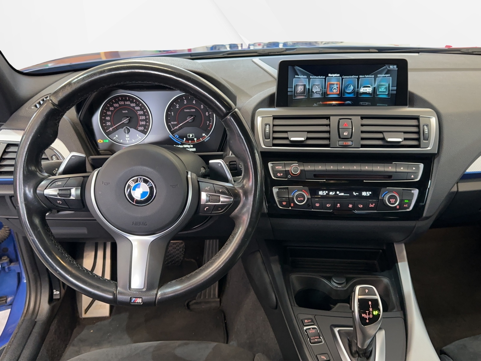 BMW M140i xDrive Steptronic-image-12