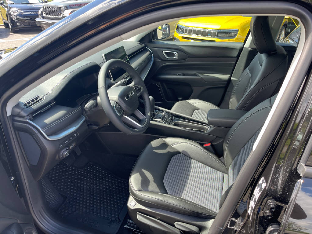 JEEP Compass 1.3 Swiss Altitude 4xe-image-4