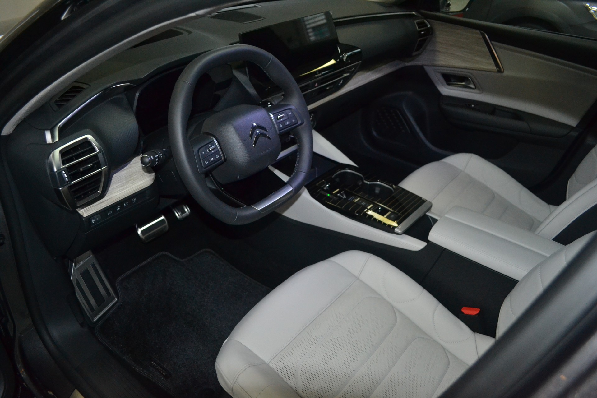 CITROEN C5 X Hypnos Sonderserie-image-4