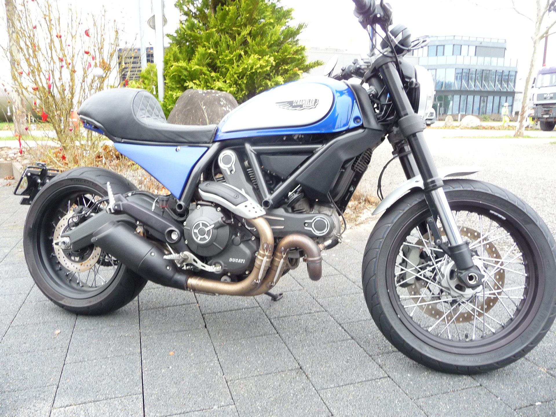 DUCATI Scrambler 800 Classic ABS-showroom-element-1