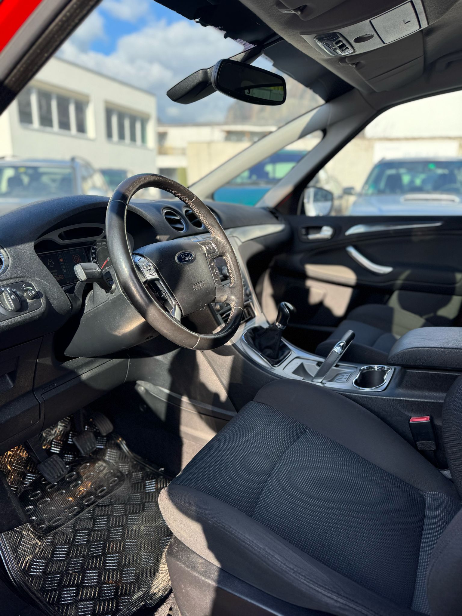 FORD S-Max 2.0i Titanium-image-7