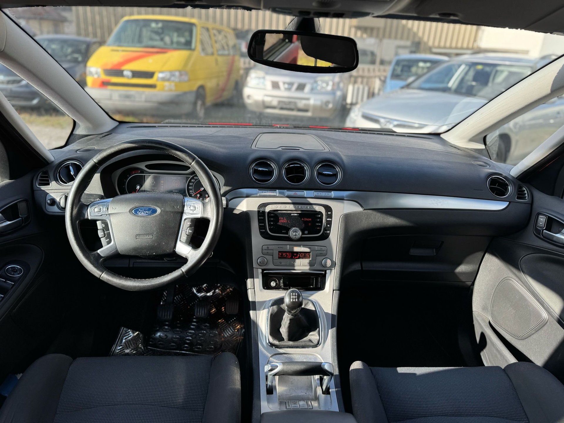 FORD S-Max 2.0i Titanium-image-11