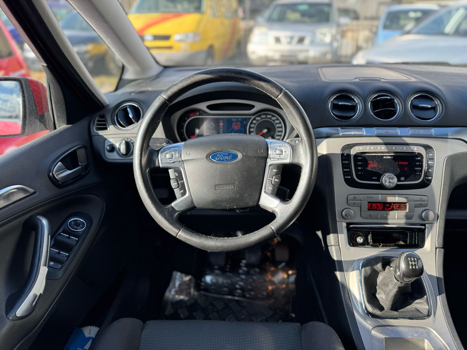 FORD S-Max 2.0i Titanium-image-8