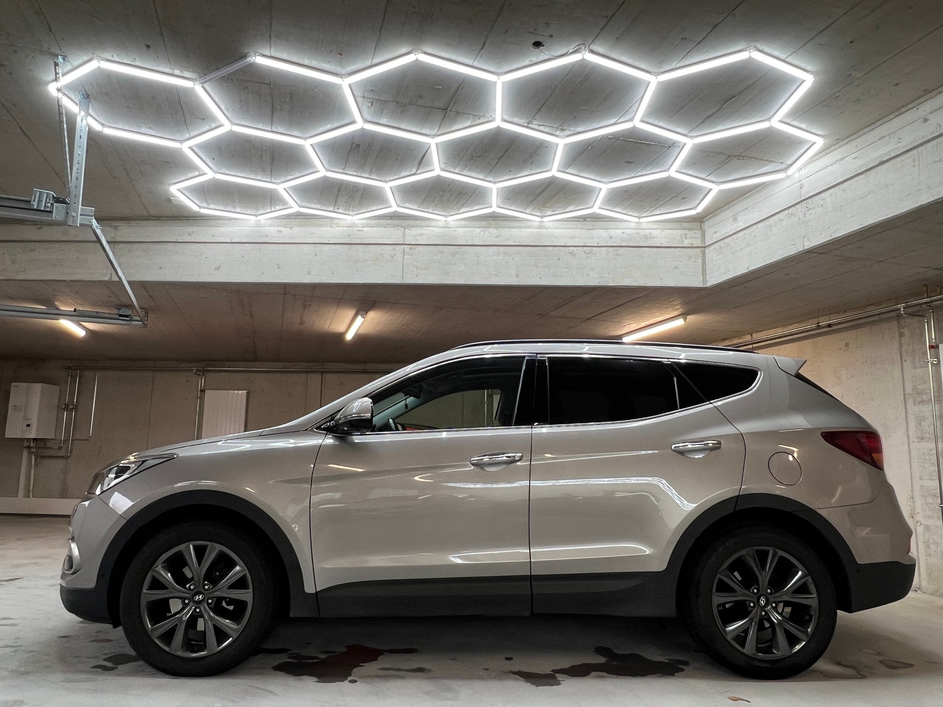 HYUNDAI Santa Fe 2.2 CRDI Amplia 4WD Automatic-image-2