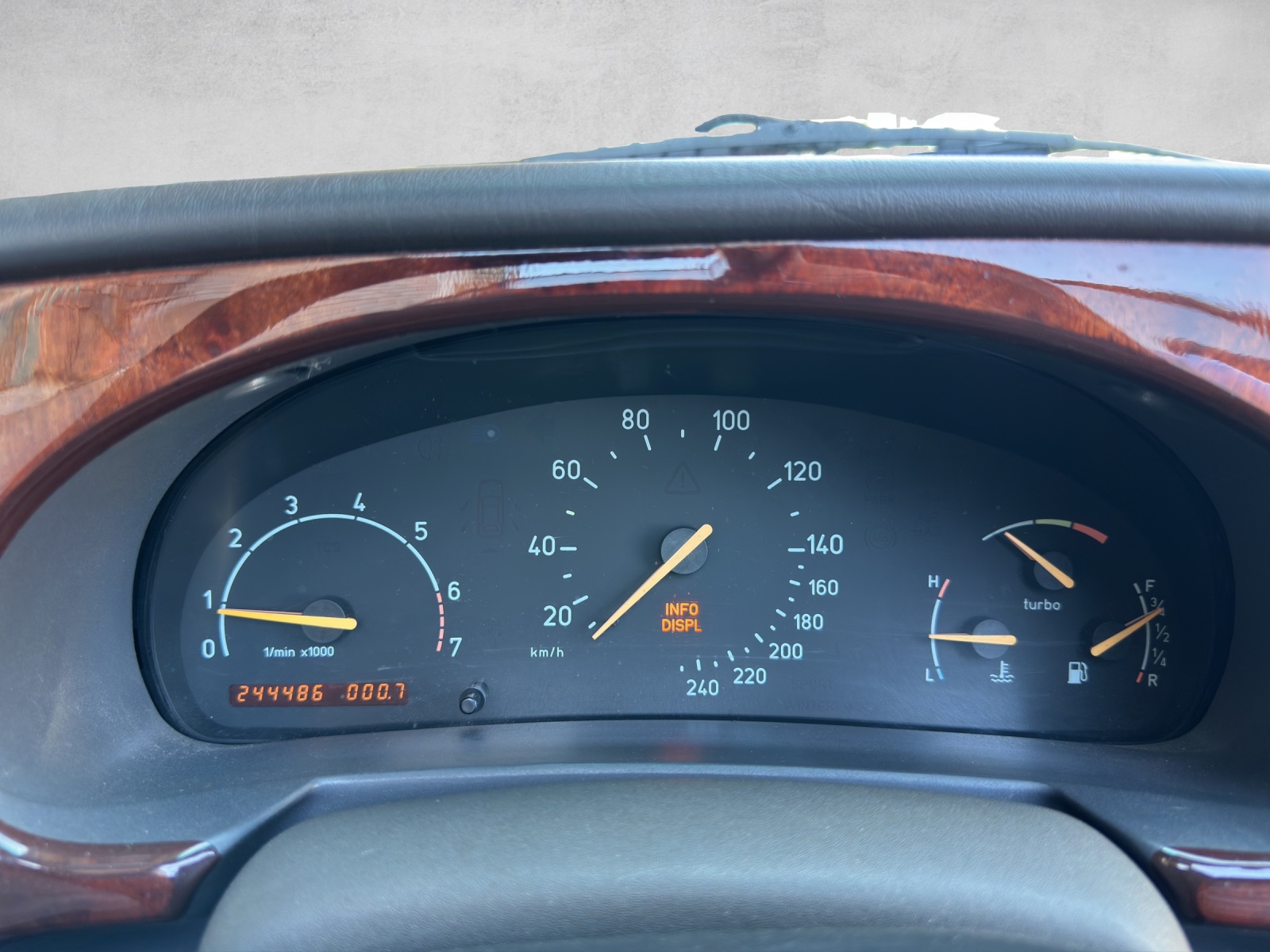 SAAB 9-3 2.0i-16 Turbo S-image-16