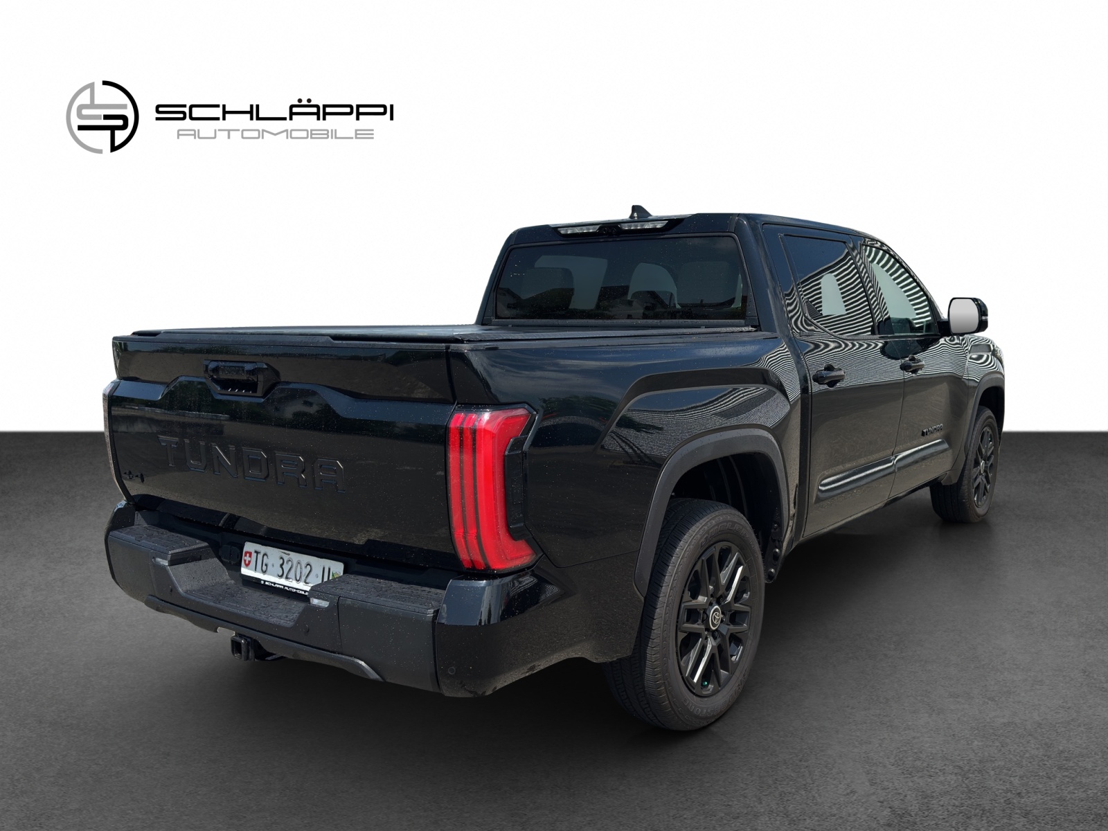 TOYOTA Tundra Limited Hybrid-image-5