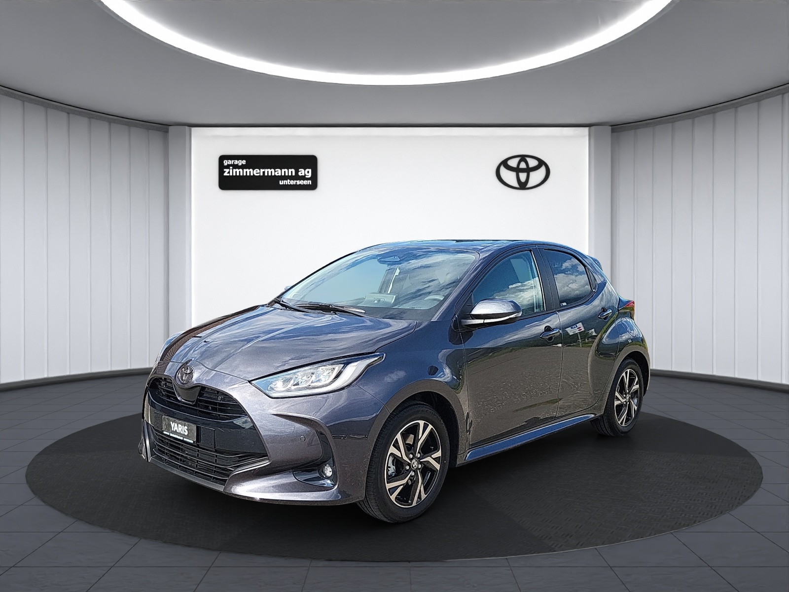 TOYOTA Yaris 1.5 VVT-i HSD Trend-image-0