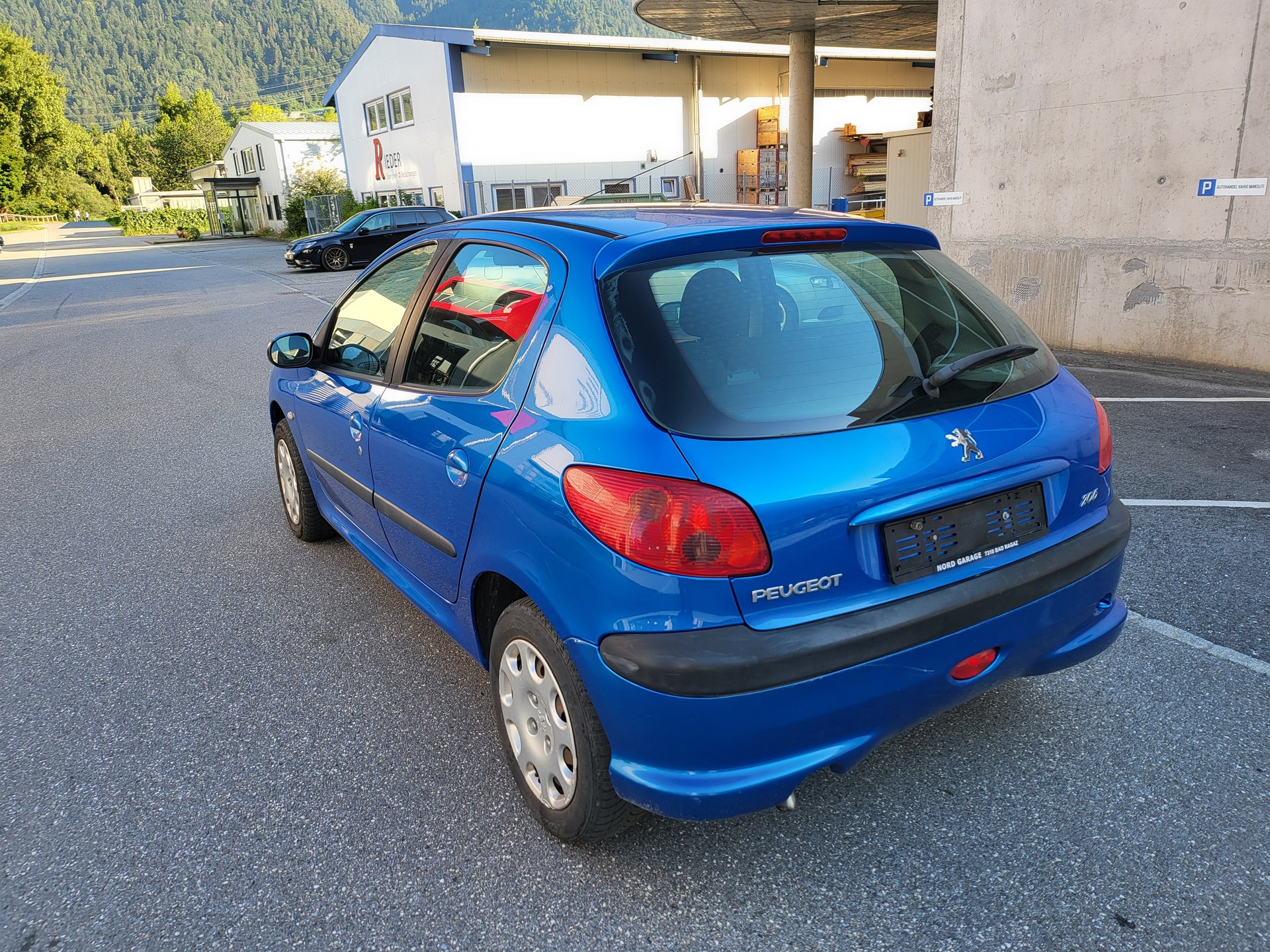 PEUGEOT 206 1.4 16V Premium-image-4