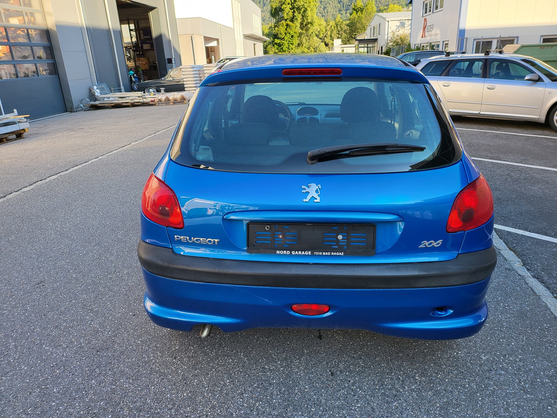 PEUGEOT 206 1.4 16V Premium-image-3