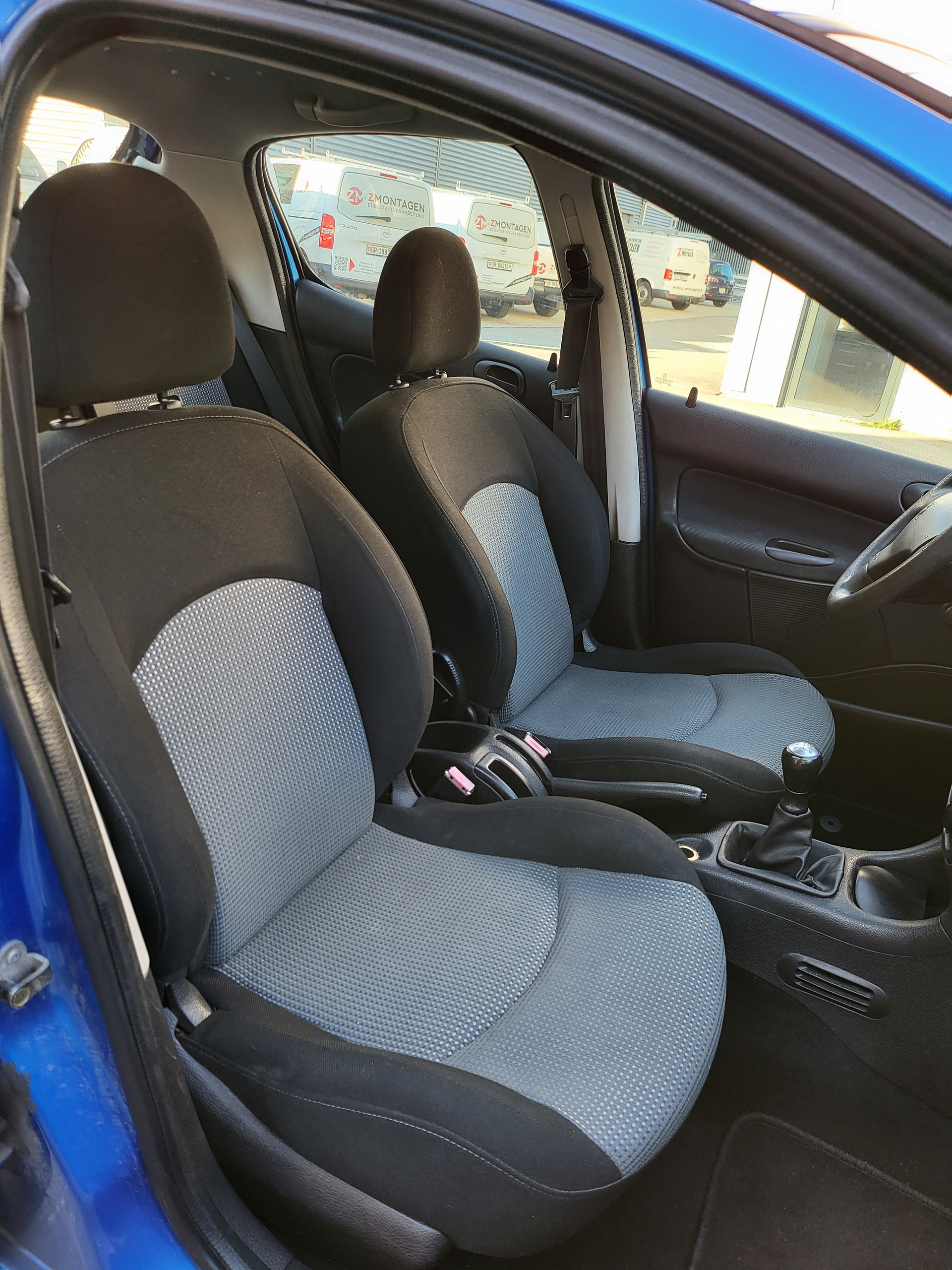 PEUGEOT 206 1.4 16V Premium-image-9