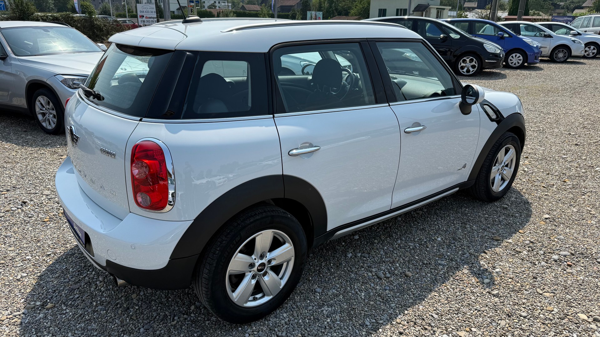 MINI Countryman Cooper ALL4-image-19