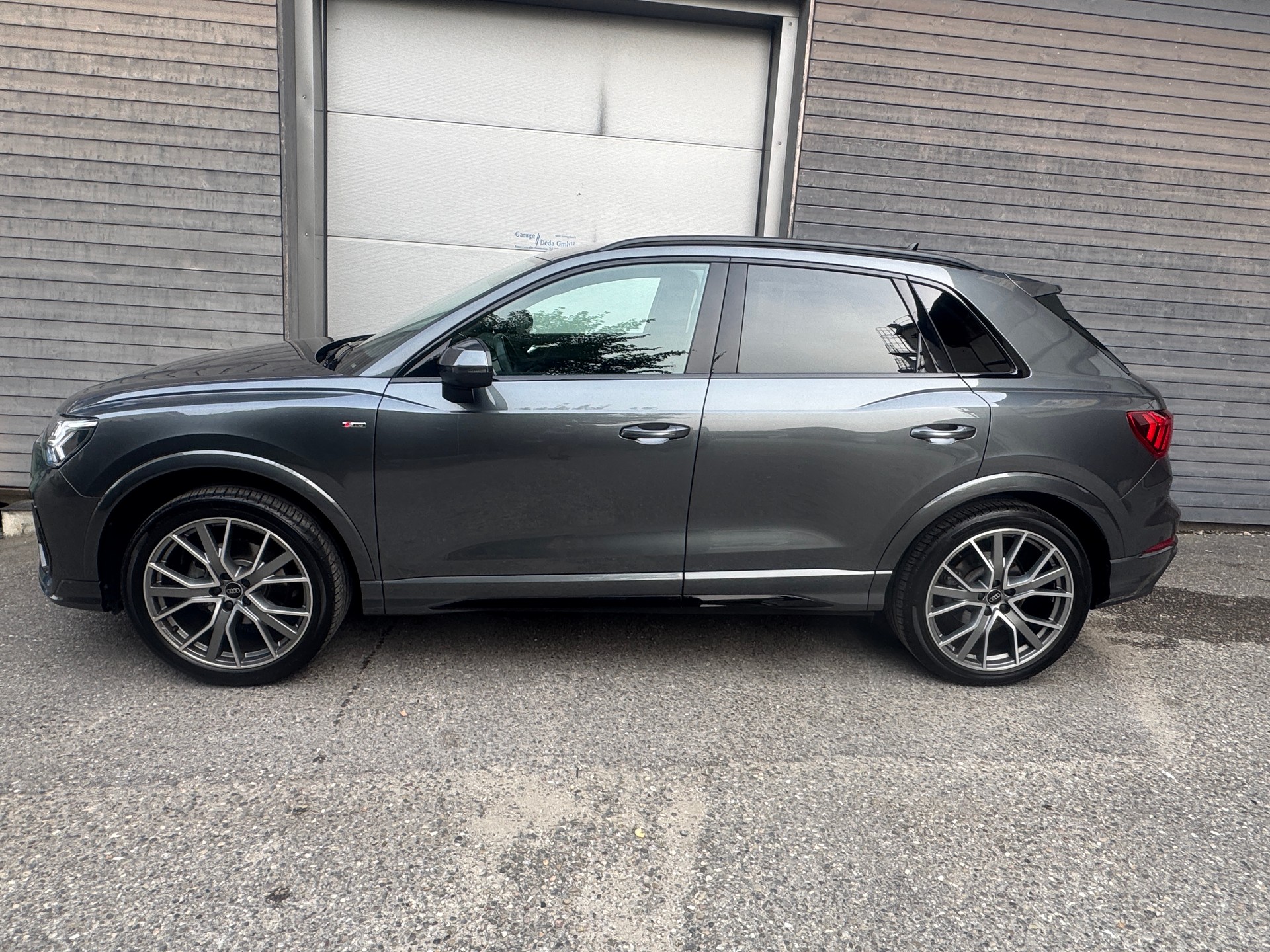 AUDI Q3 35 TFSI S line Attraction S-tronic-image-2