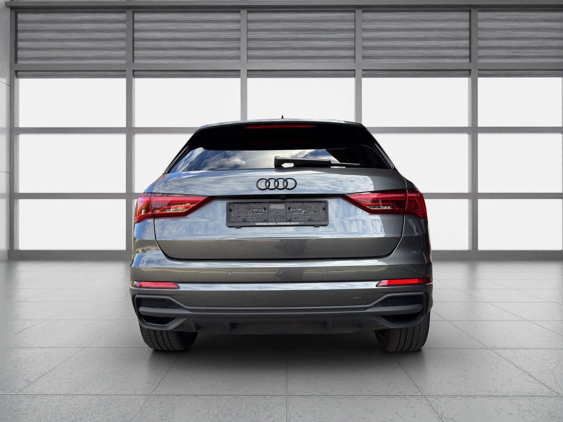 AUDI Q3 35 TFSI S line Attraction S-tronic-image-3