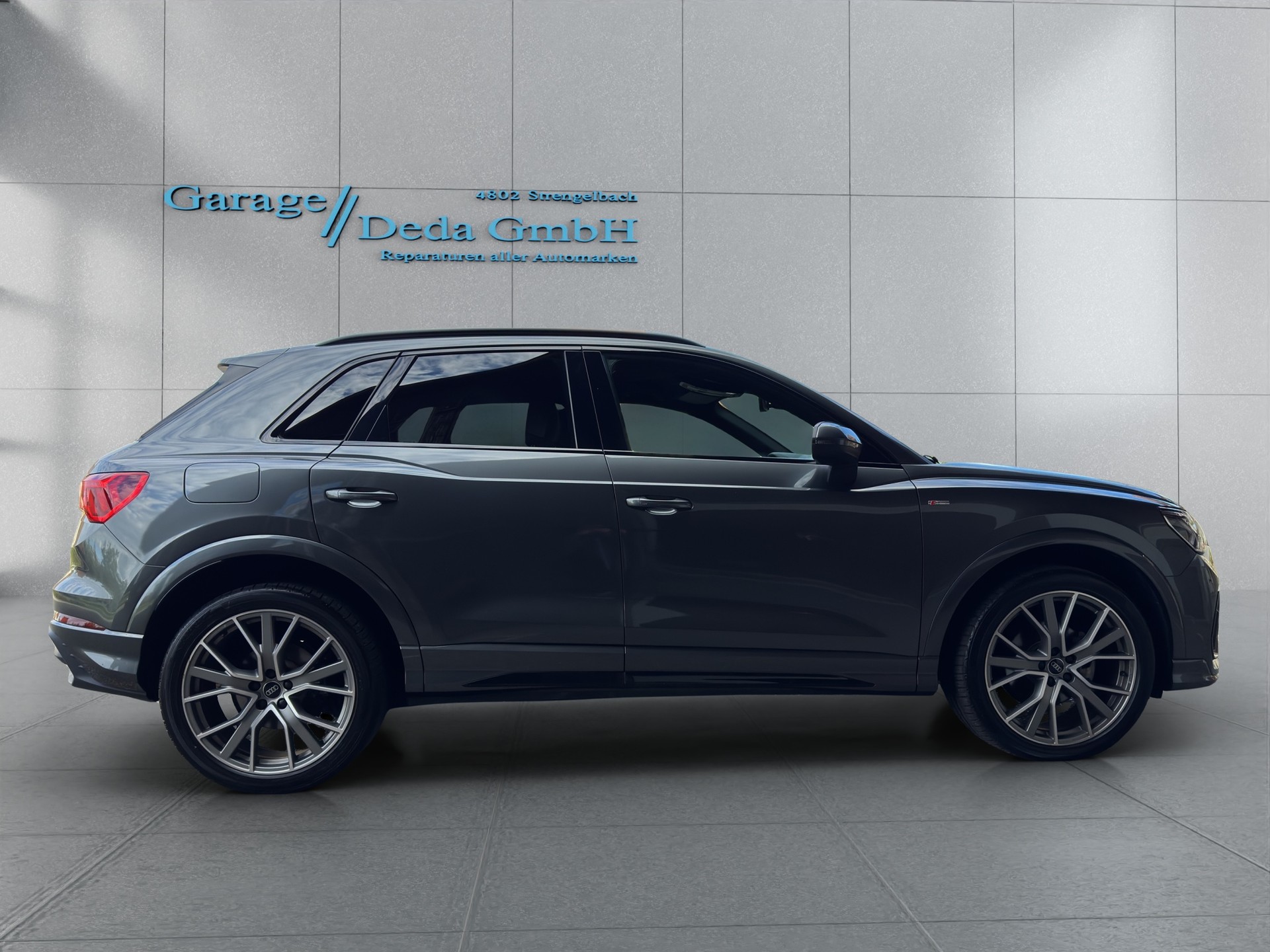AUDI Q3 35 TFSI S line Attraction S-tronic-image-5