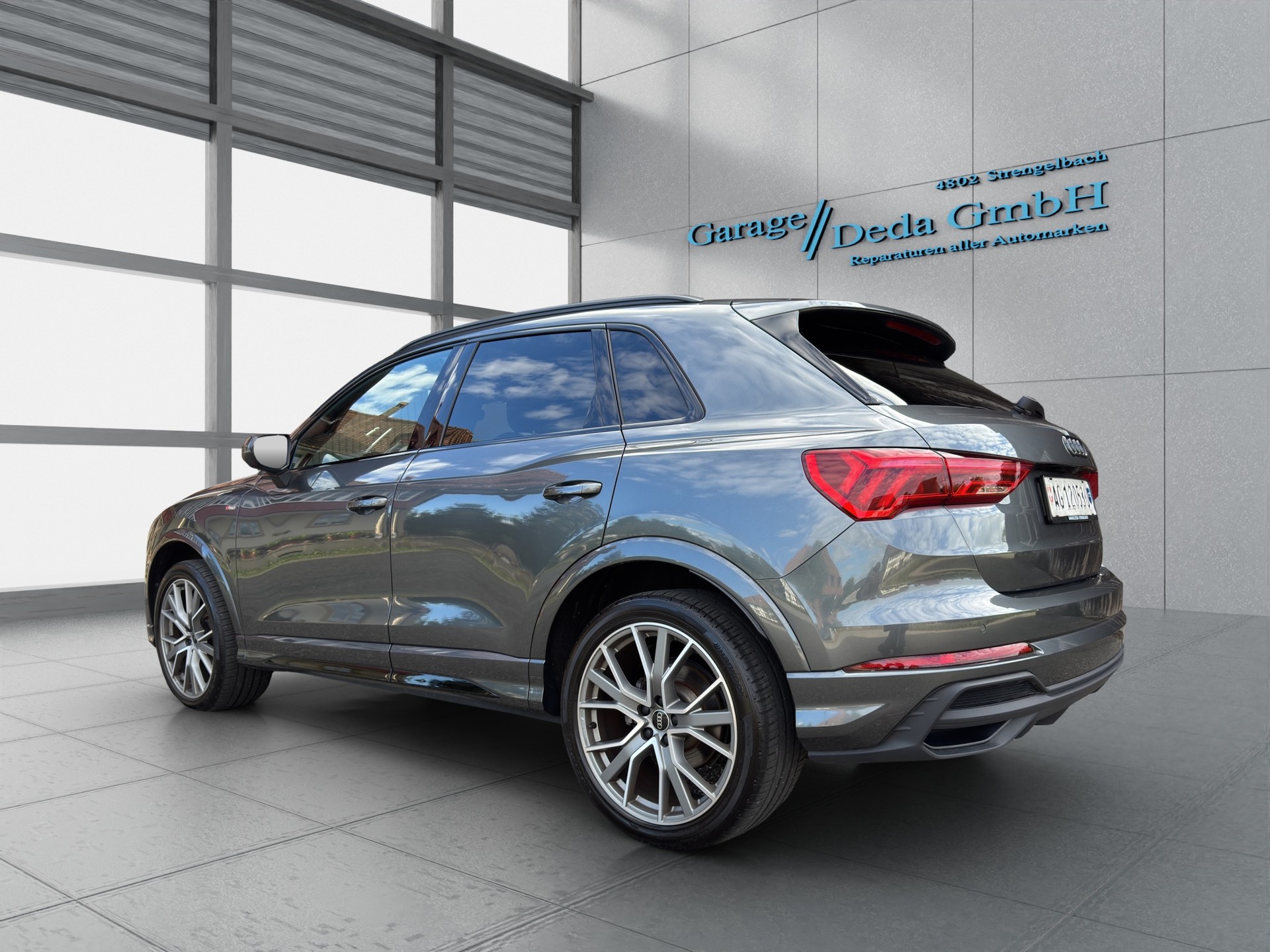 AUDI Q3 35 TFSI S line Attraction S-tronic-image-2