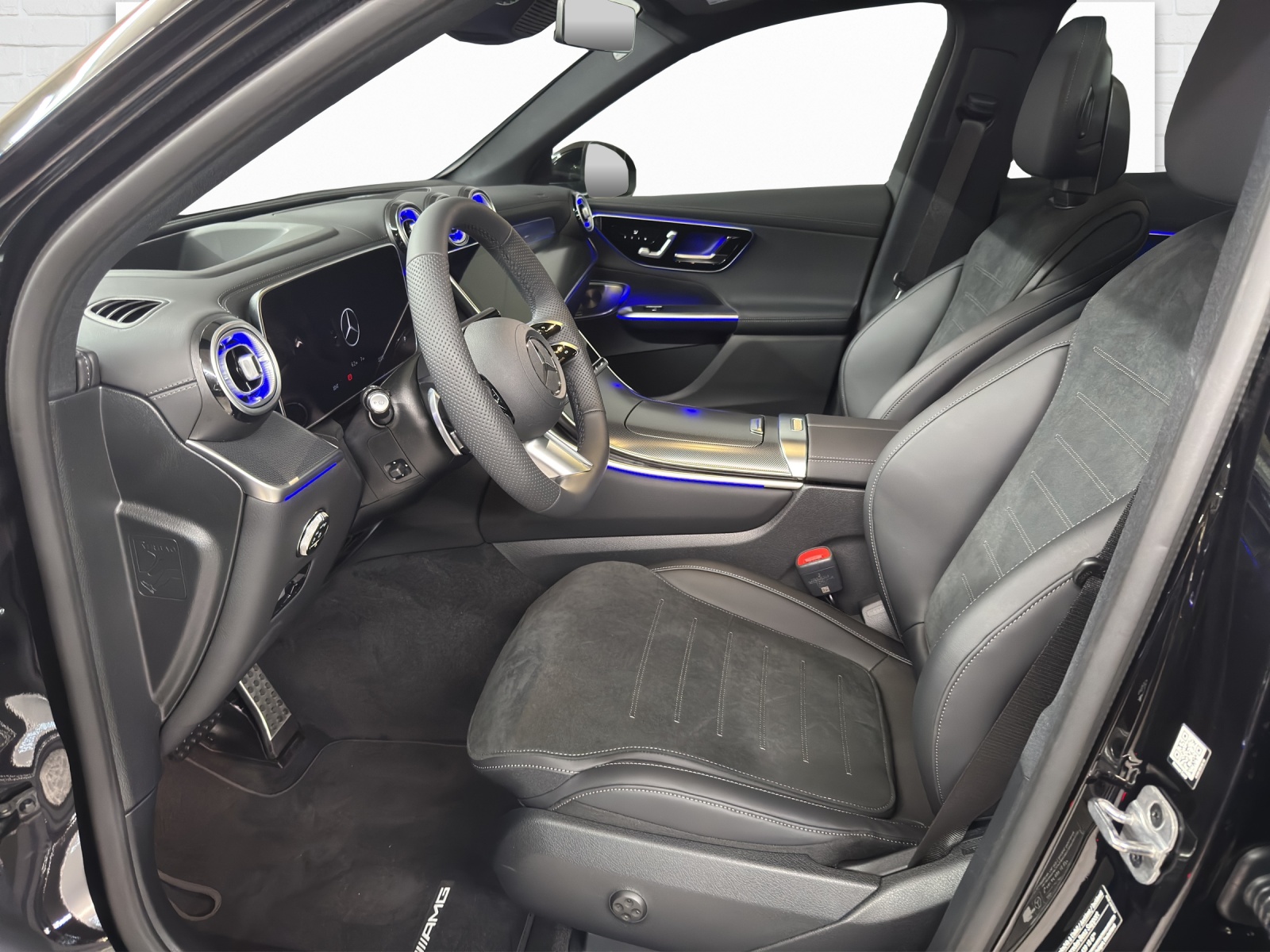 MERCEDES-BENZ GLC 300 AMG Line 4Matic-image-6