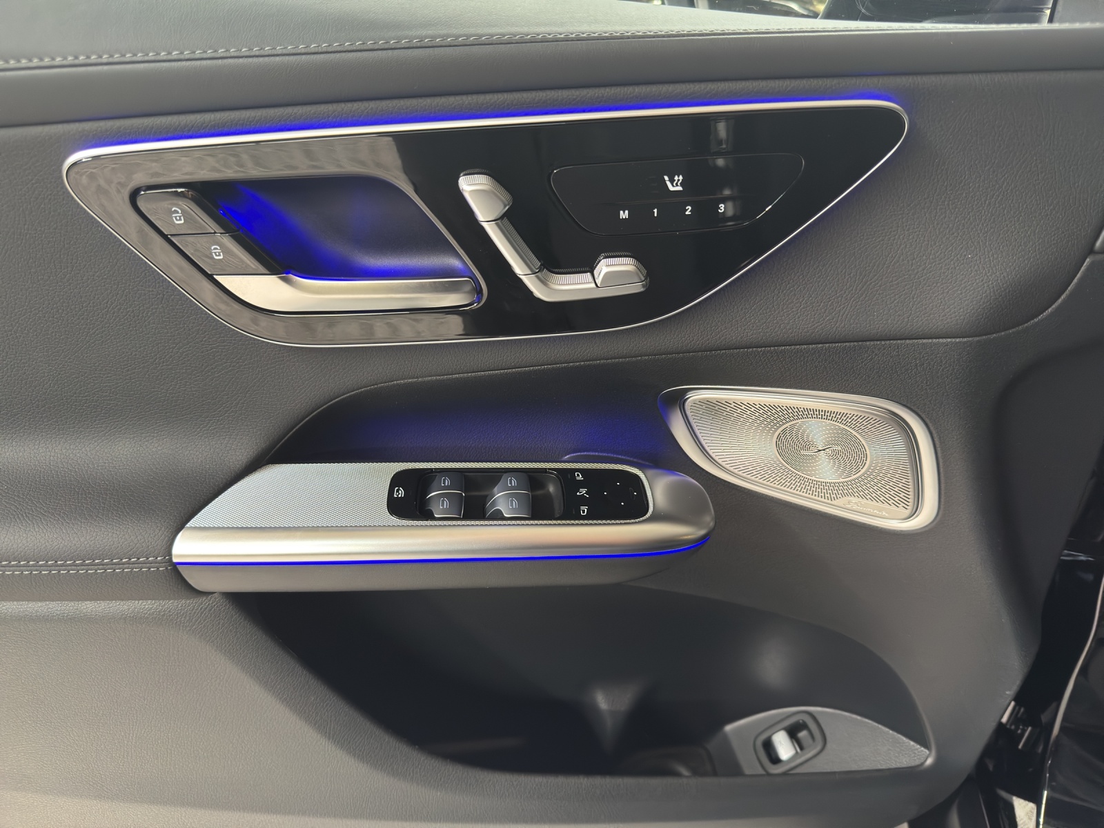 MERCEDES-BENZ GLC 300 AMG Line 4Matic-image-14