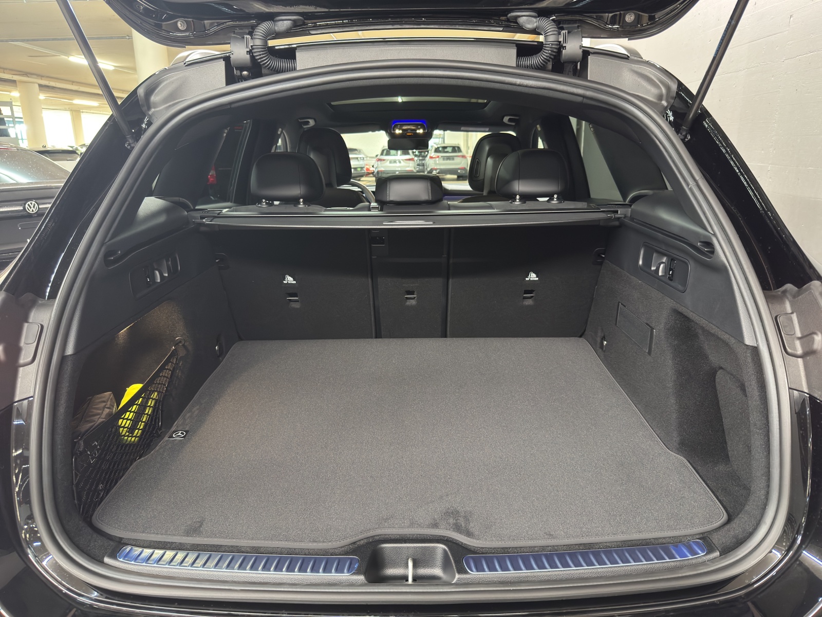 MERCEDES-BENZ GLC 300 AMG Line 4Matic-image-10
