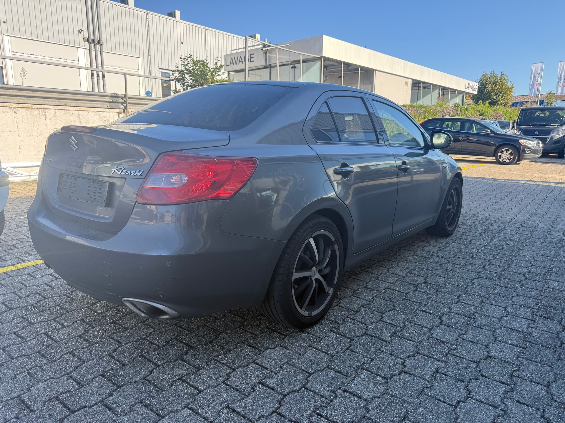 SUZUKI Kizashi 2.4 GL Top 4WD CVT-image-7