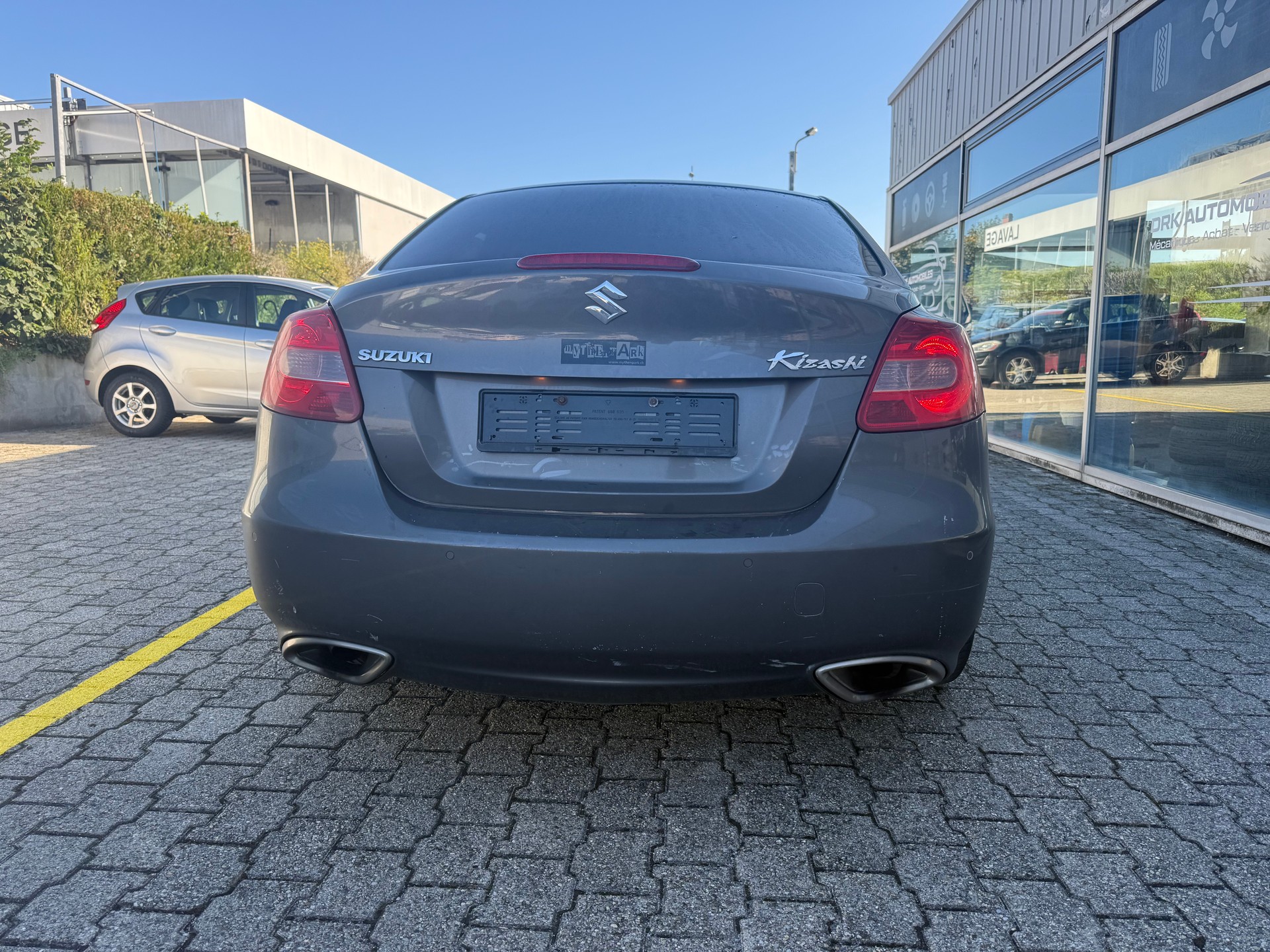 SUZUKI Kizashi 2.4 GL Top 4WD CVT-image-4