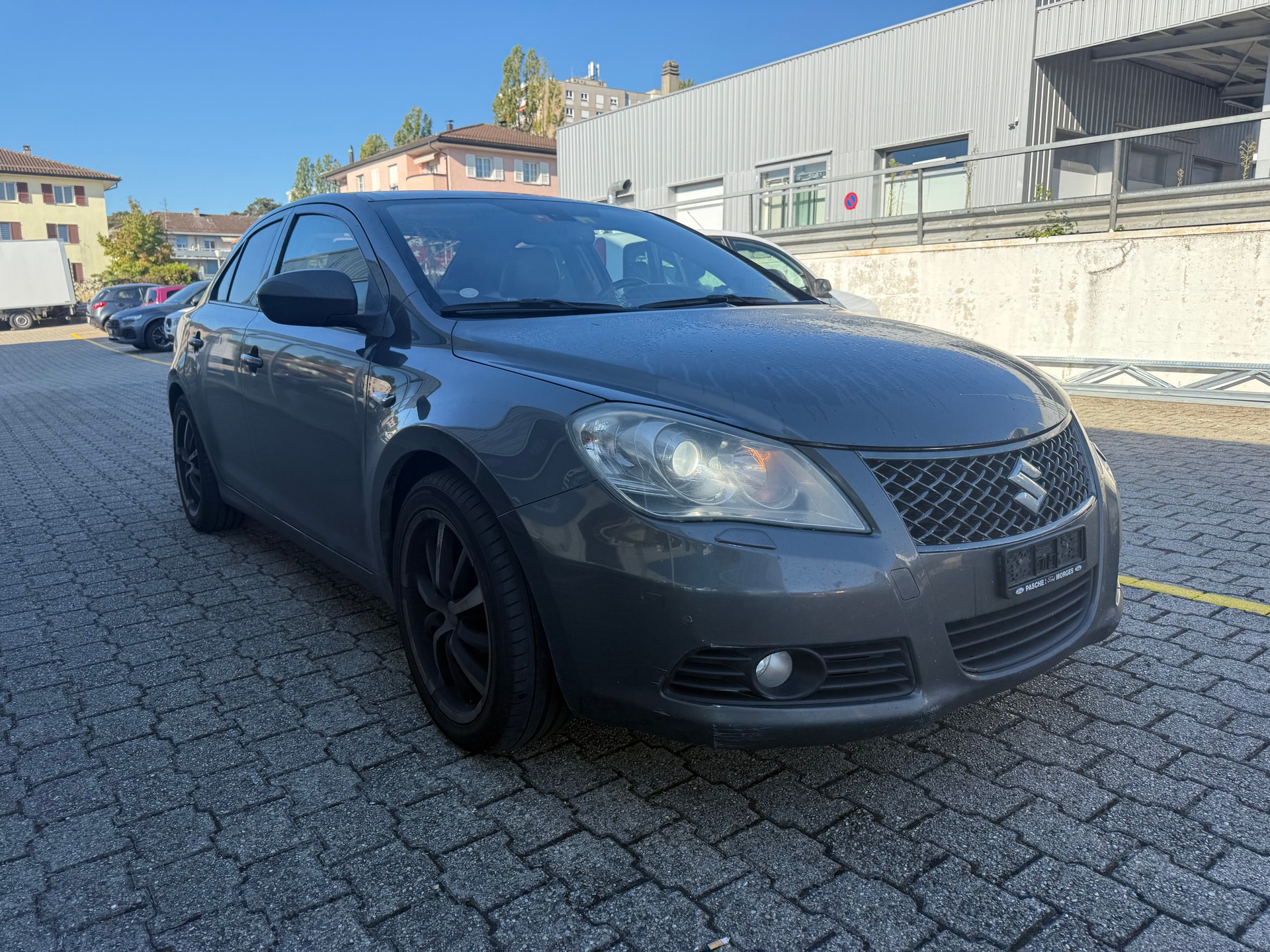 SUZUKI Kizashi 2.4 GL Top 4WD CVT-image-2