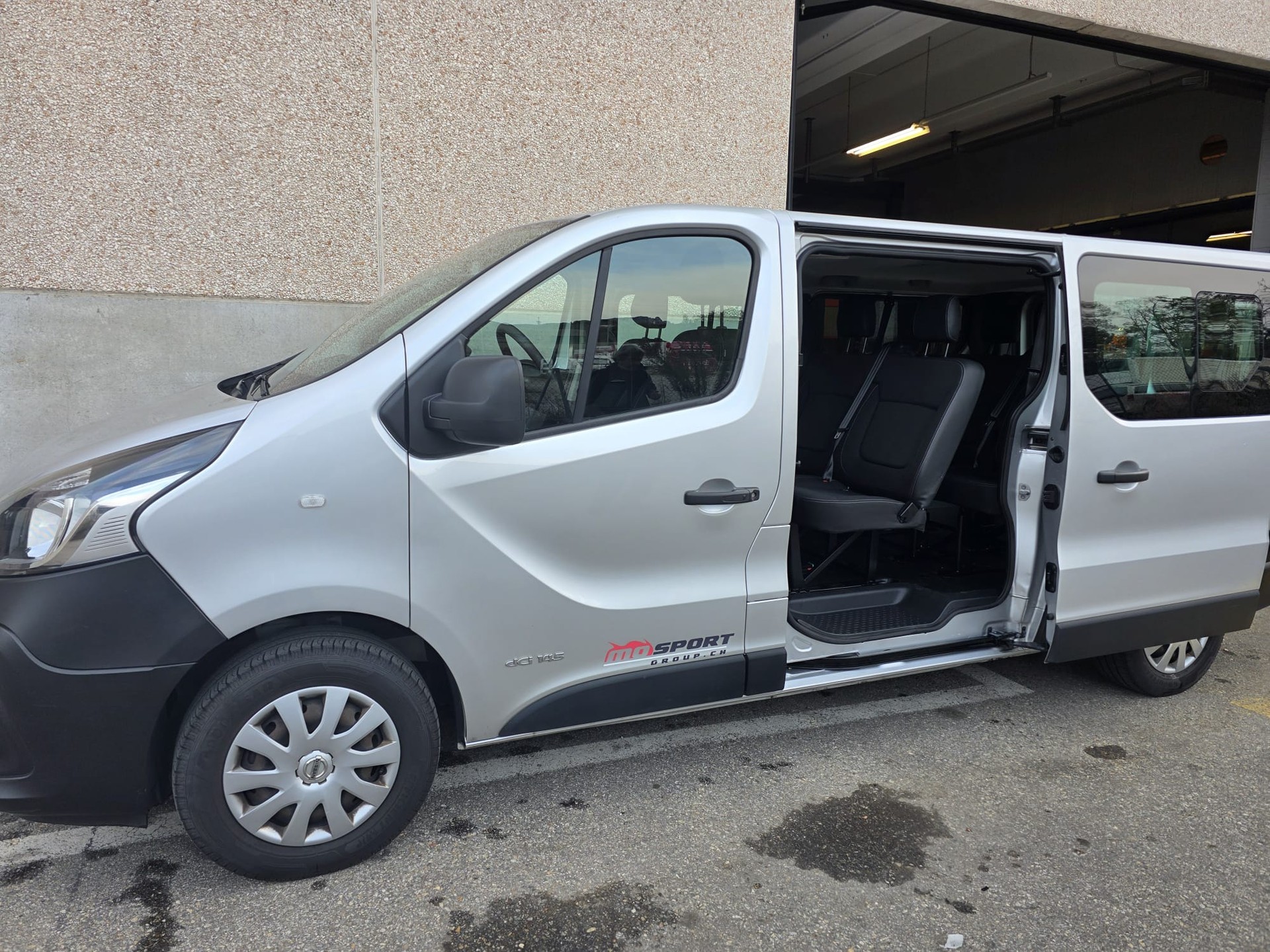 NISSAN NV300 dCi 145 2.9 L2H1 Comfort 9Pl.-image-1