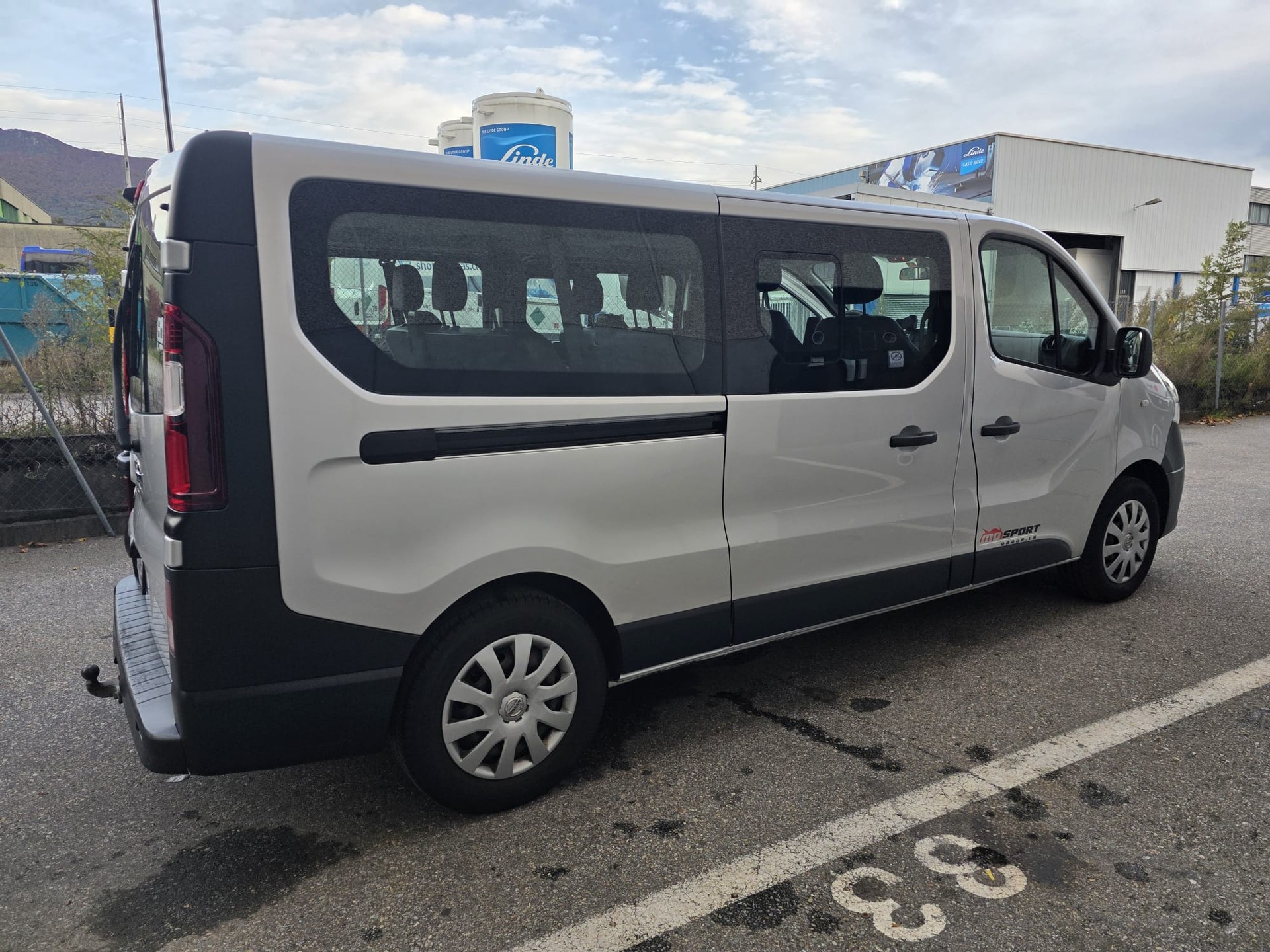NISSAN NV300 dCi 145 2.9 L2H1 Comfort 9Pl.-image-8