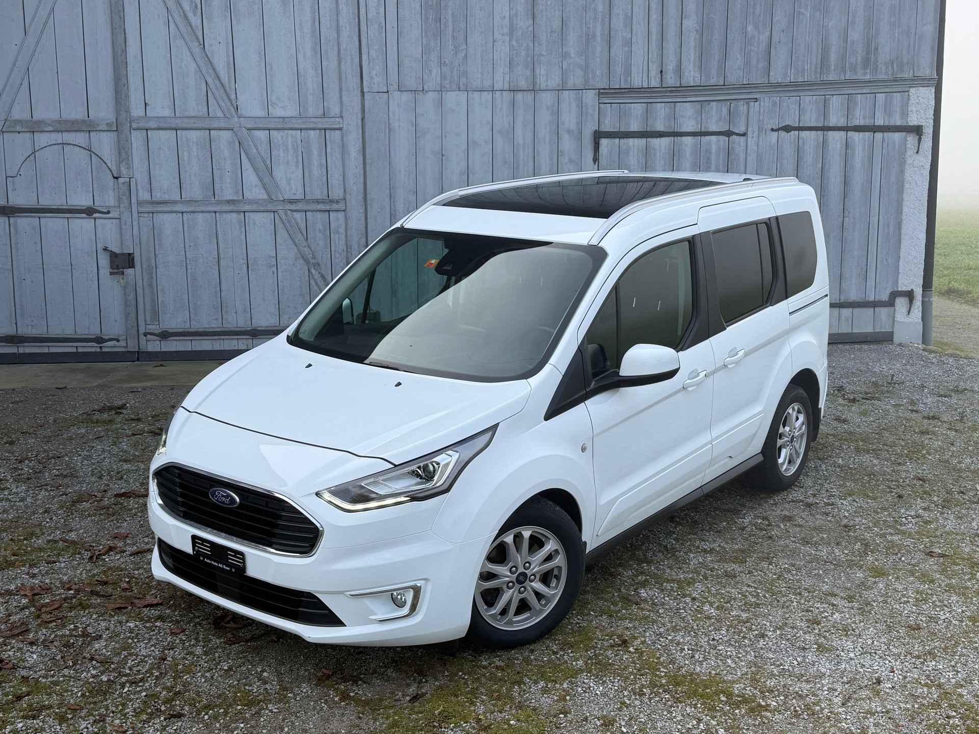 FORD Tourneo Connect 1.5 EcoBlue Titanium Automat *Top Austattung* * MFK 2026 * AHK*-image-1