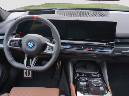 BMW i5 M60 Tour. M Sport Pro-image-10