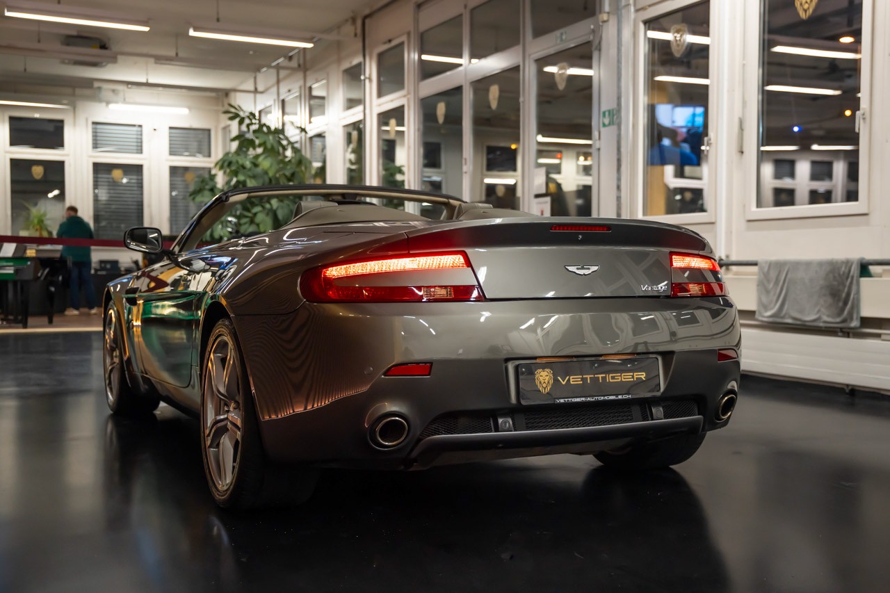 ASTON MARTIN V8 Vantage 4.7 Sportshift-image-4