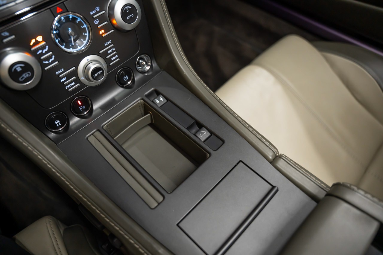 ASTON MARTIN V8 Vantage 4.7 Sportshift-image-20