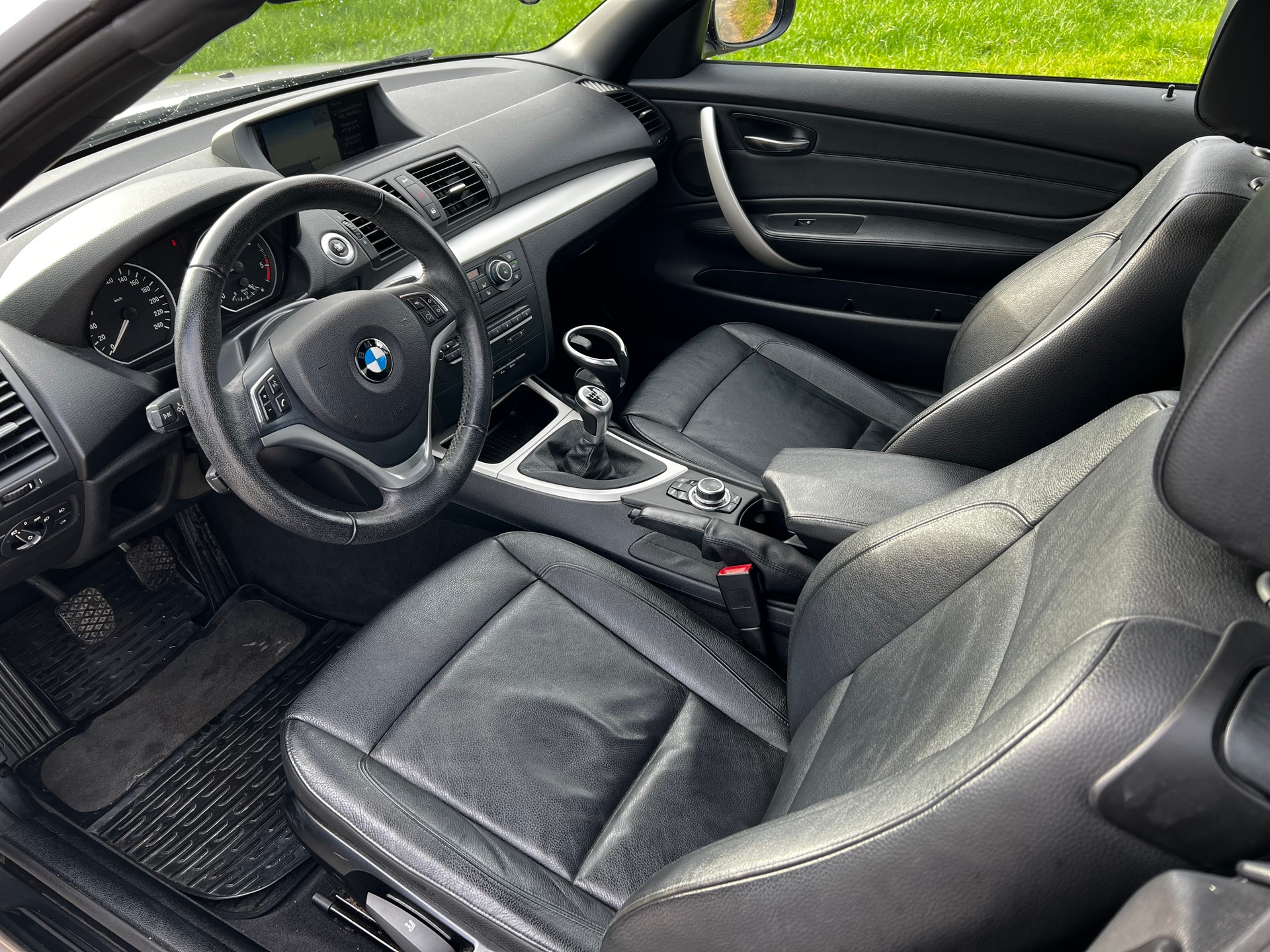 BMW 118d Cabriolet-image-8