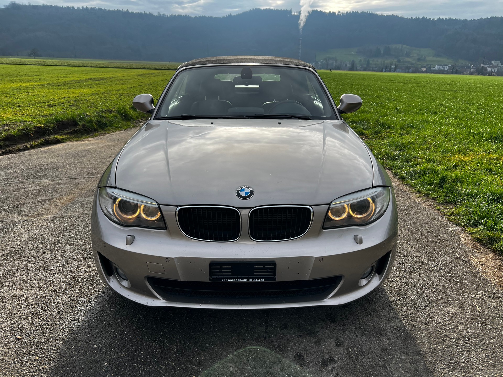 BMW 118d Cabriolet-image-7