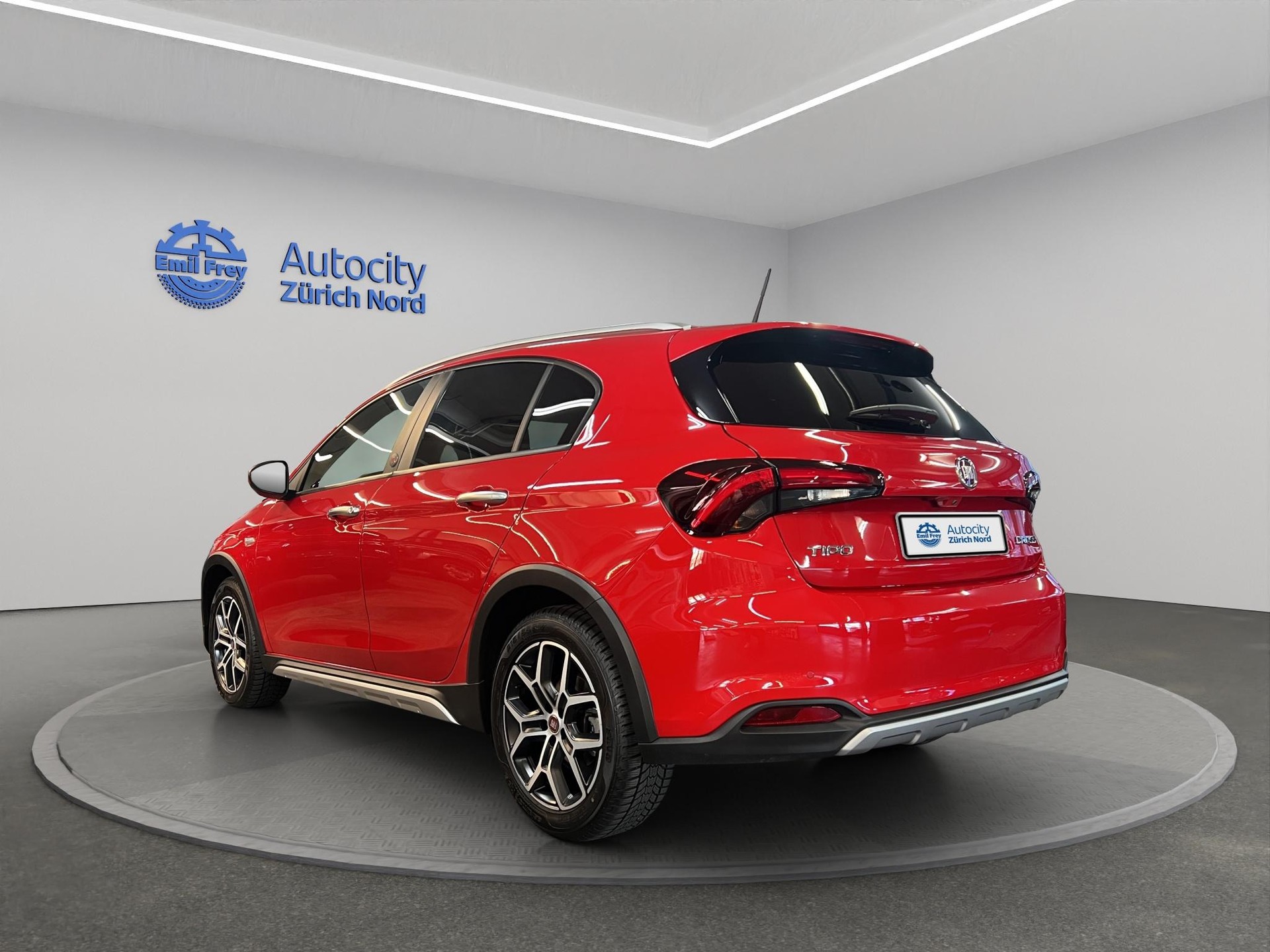 FIAT Tipo 1.6 MultiJet Cross-image-2