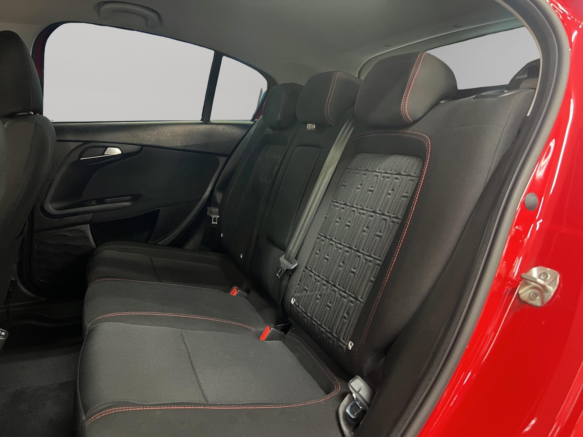 FIAT Tipo 1.6 MultiJet Cross-image-9