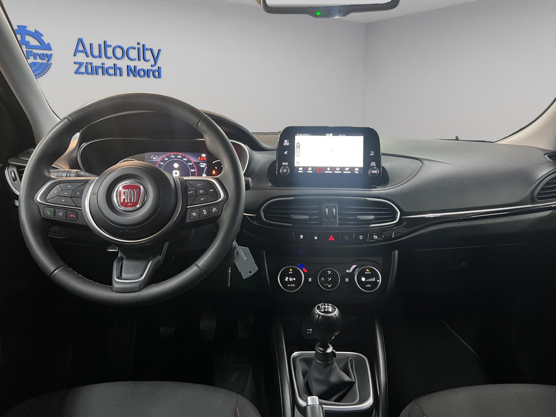 FIAT Tipo 1.6 MultiJet Cross-image-10
