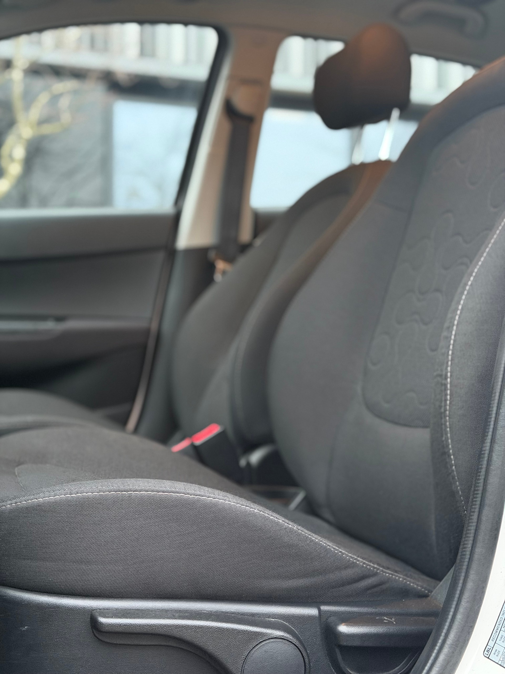 HYUNDAI i20 1.4 Style Automatic-image-12