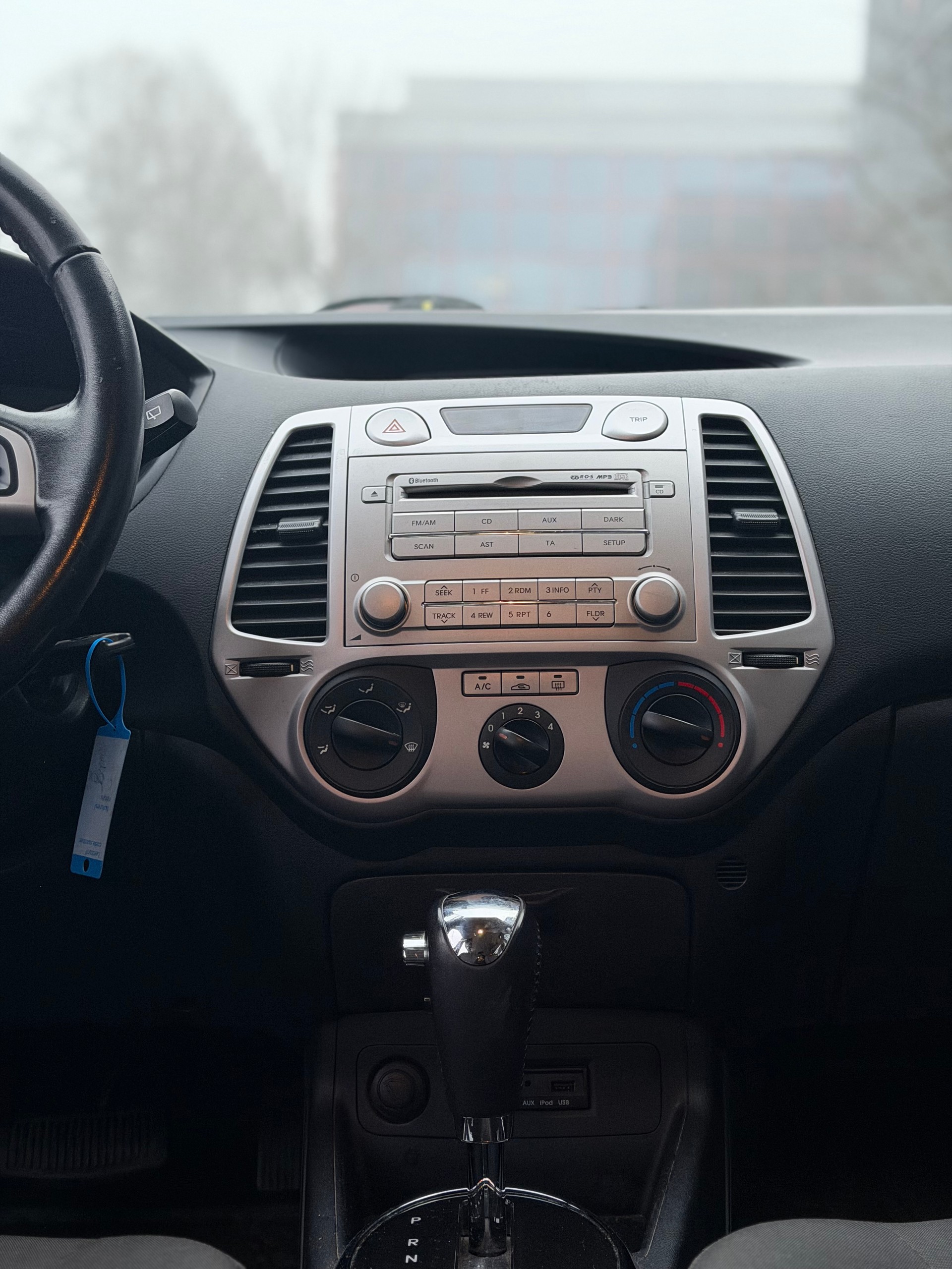 HYUNDAI i20 1.4 Style Automatic-image-10