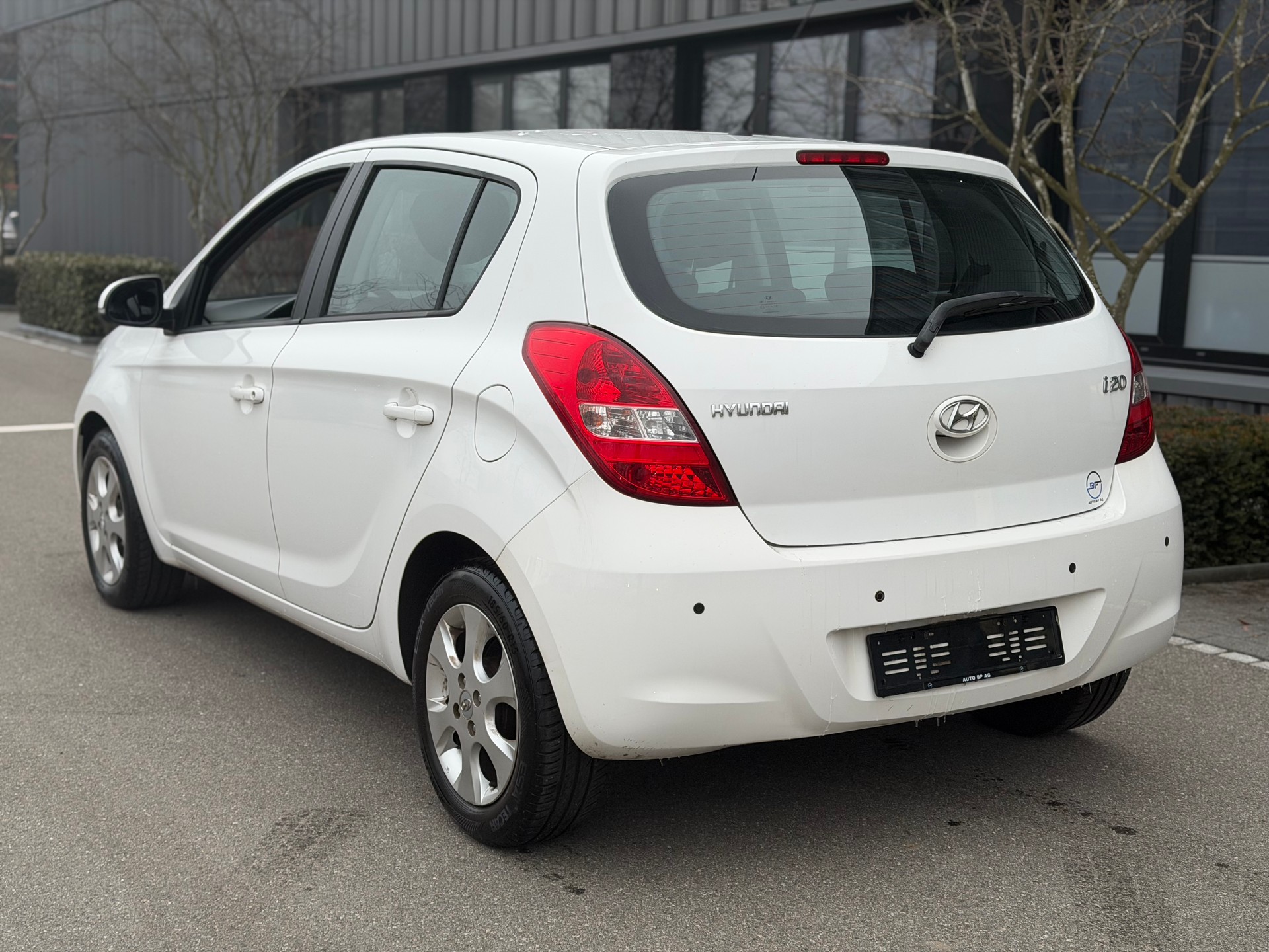HYUNDAI i20 1.4 Style Automatic-image-7