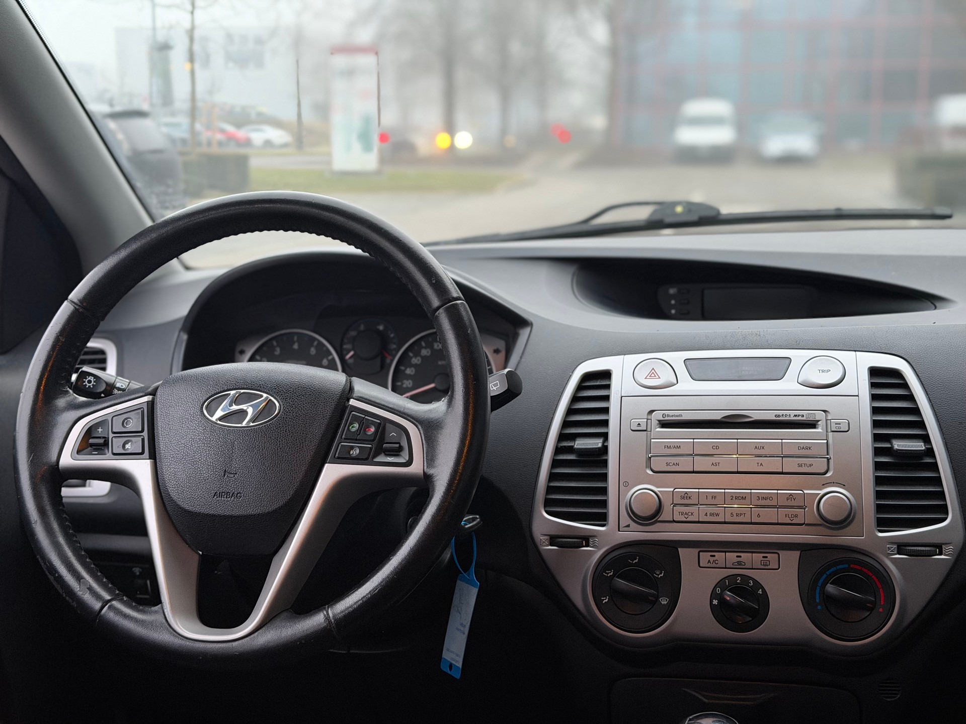 HYUNDAI i20 1.4 Style Automatic-image-11