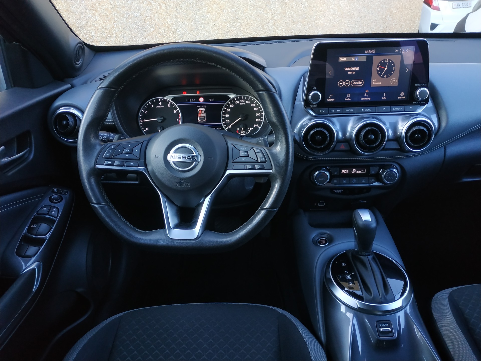 NISSAN Juke 1.0 DIG-T N-Connecta DCT-image-11