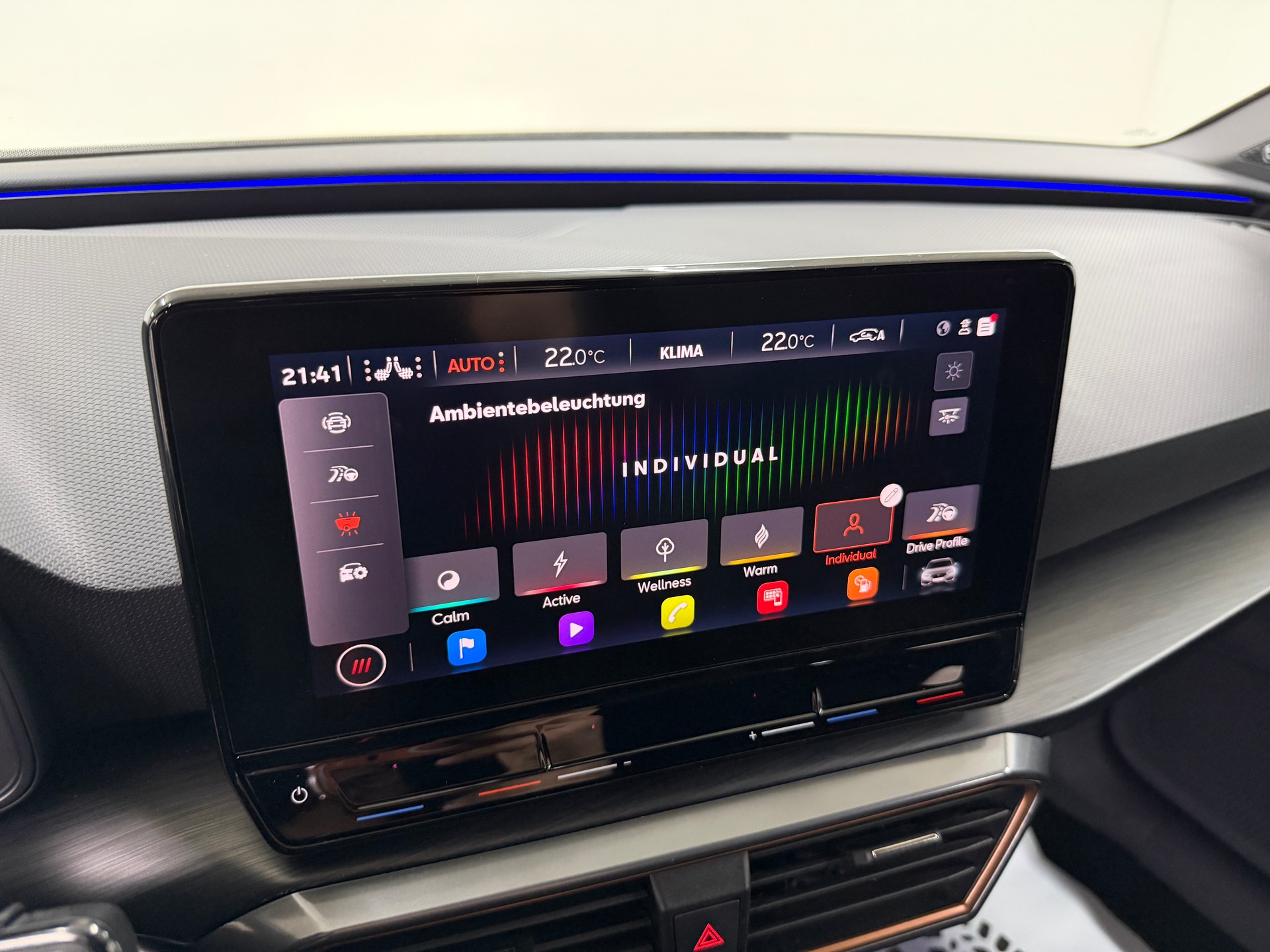 CUPRA LEON ST 2.0 TSI VZ 310PS Graphene Grey DSG 4Drive / RF-Kamera / Beats Soundsystem / Kessy / driving button /-image-17