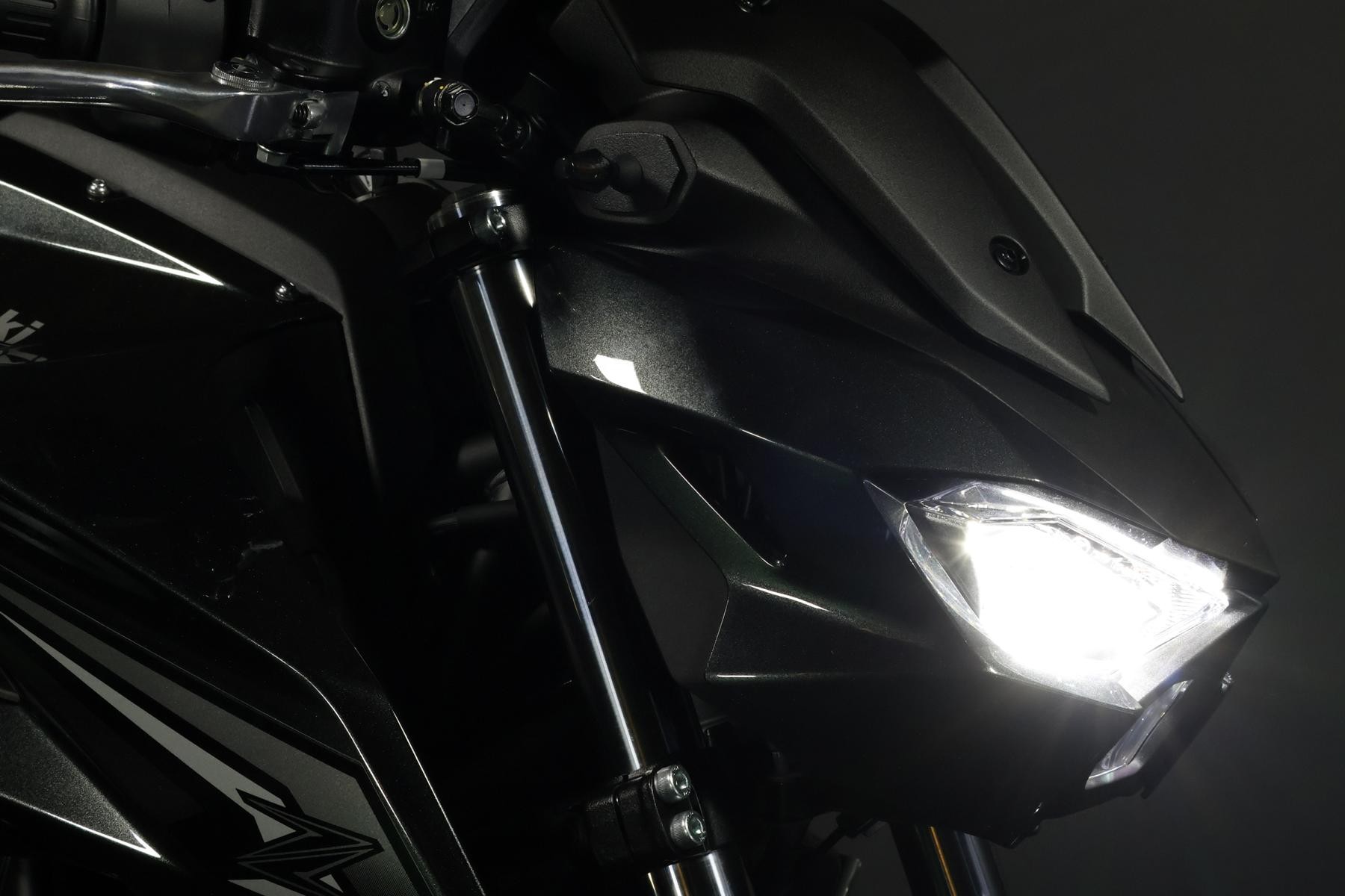 KAWASAKI Z 650 S (50/35 KW) Level 1-image-4