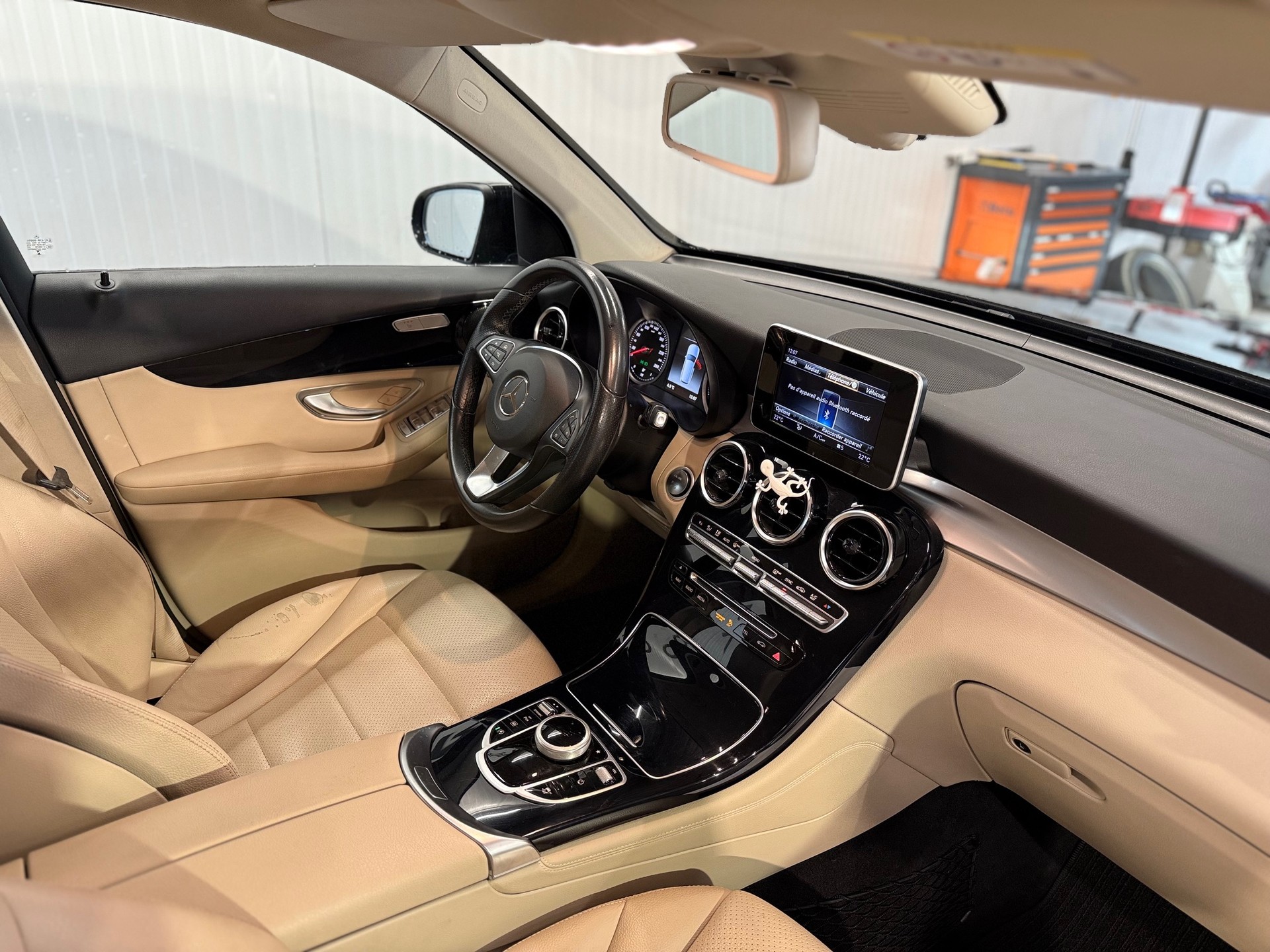 MERCEDES-BENZ GLC 250 4Matic 9G-Tronic-image-8