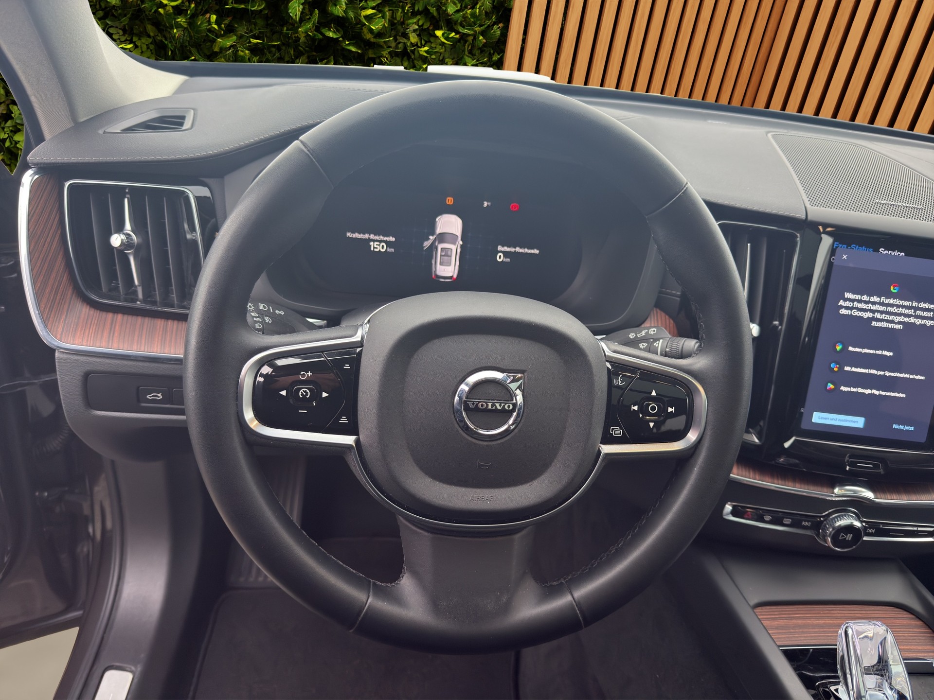 VOLVO XC60 2.0 T8 TE XCENTRIC eAWD-image-11